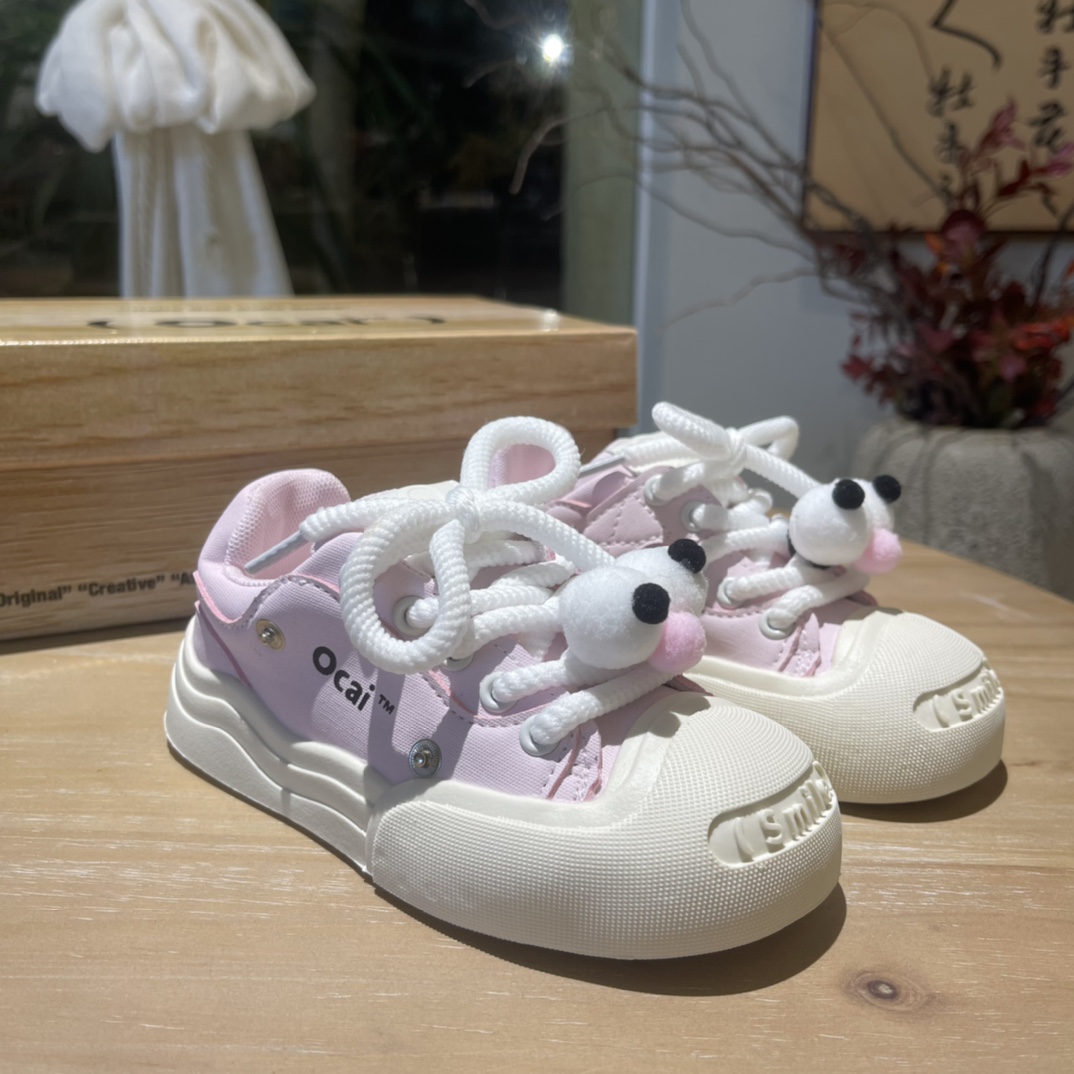 NO:338931,Welfare is here, special offers are not refunded and exchanged. Brand: Ocai, Cute, 23-37. This is a trendy brand of children's shoes that are now crazy and have finally been shipped!  That's right, he is Ocai's ugly and cute shoes with invisible Velcro is easy to put on and off. The anti-slip and wear-resistant accessories can be disassembled at will. It can be worn on one shoe and two. It can be worn in different styles. It can be salty or sweet. It's really a must-have for personal use, special price,19860909福利来啦,特价不退换 品牌: Ocai 丑萌 码数23-37 这是一款现在炒疯的潮牌童鞋也终于出货啦！没错他就是Ocai丑萌鞋采用隐形魔术贴方便穿脱 防滑耐磨配件可随意拆卸 真正做到一鞋两穿 穿出不同的风格 可盐可甜 简直超爱 必备自留款,特价款,,Children's