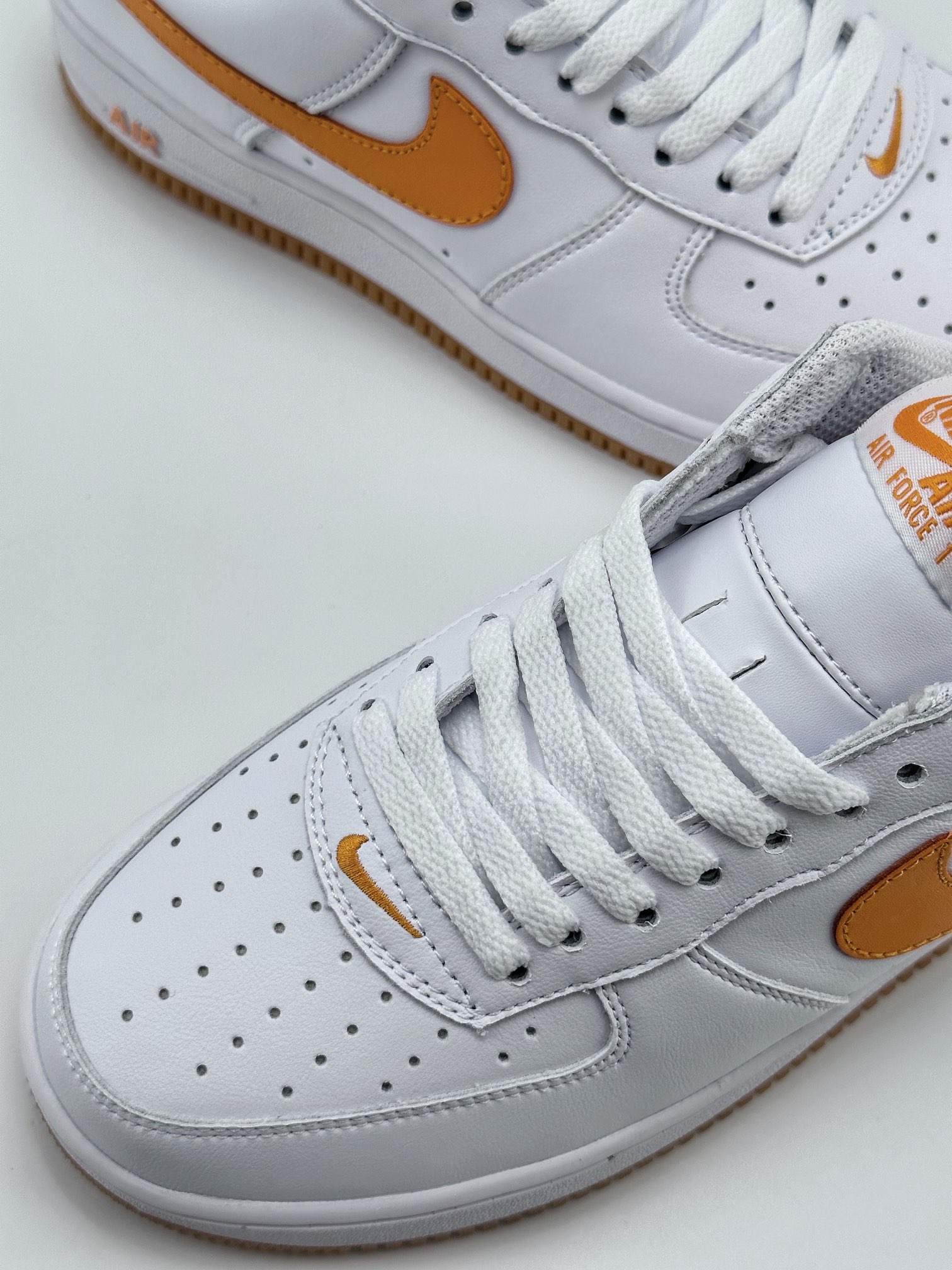 Nike Air Force 1 Low 07 ”University Gold” 白黄 FD7039-100