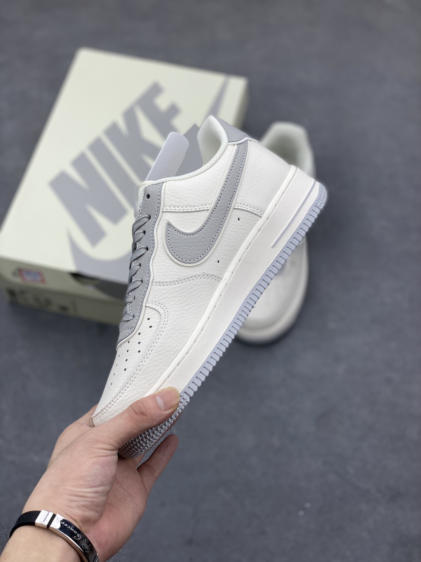 40TH x Nike Air Force 1 '07 Low Sneakers - Stylish & Comfortable 4 i1693167249 2198 2