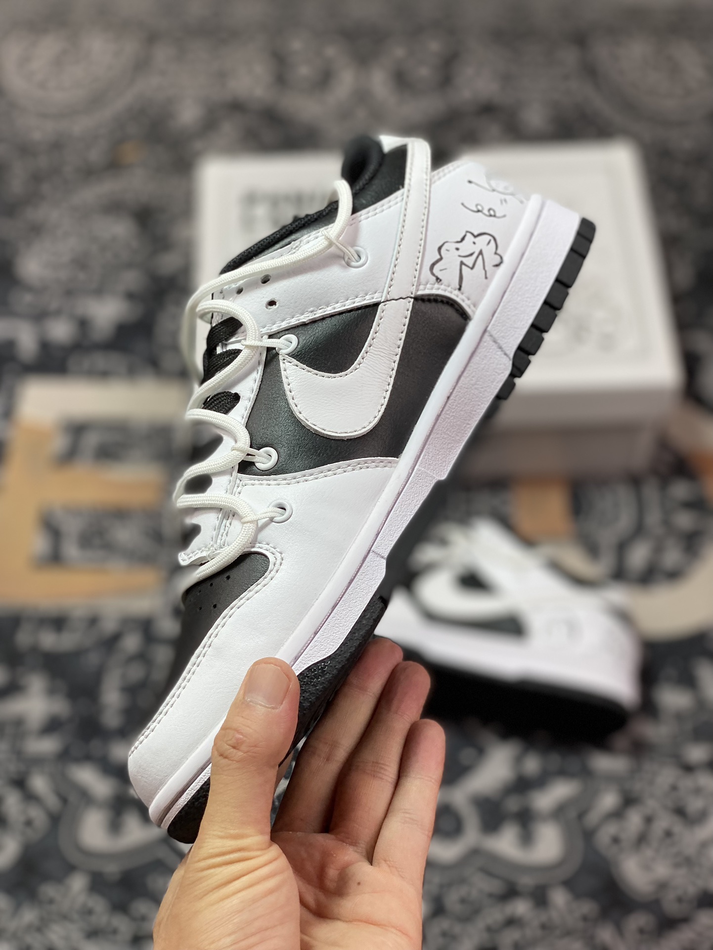 Nike Dunk Low Panda Mischief DD1391-100