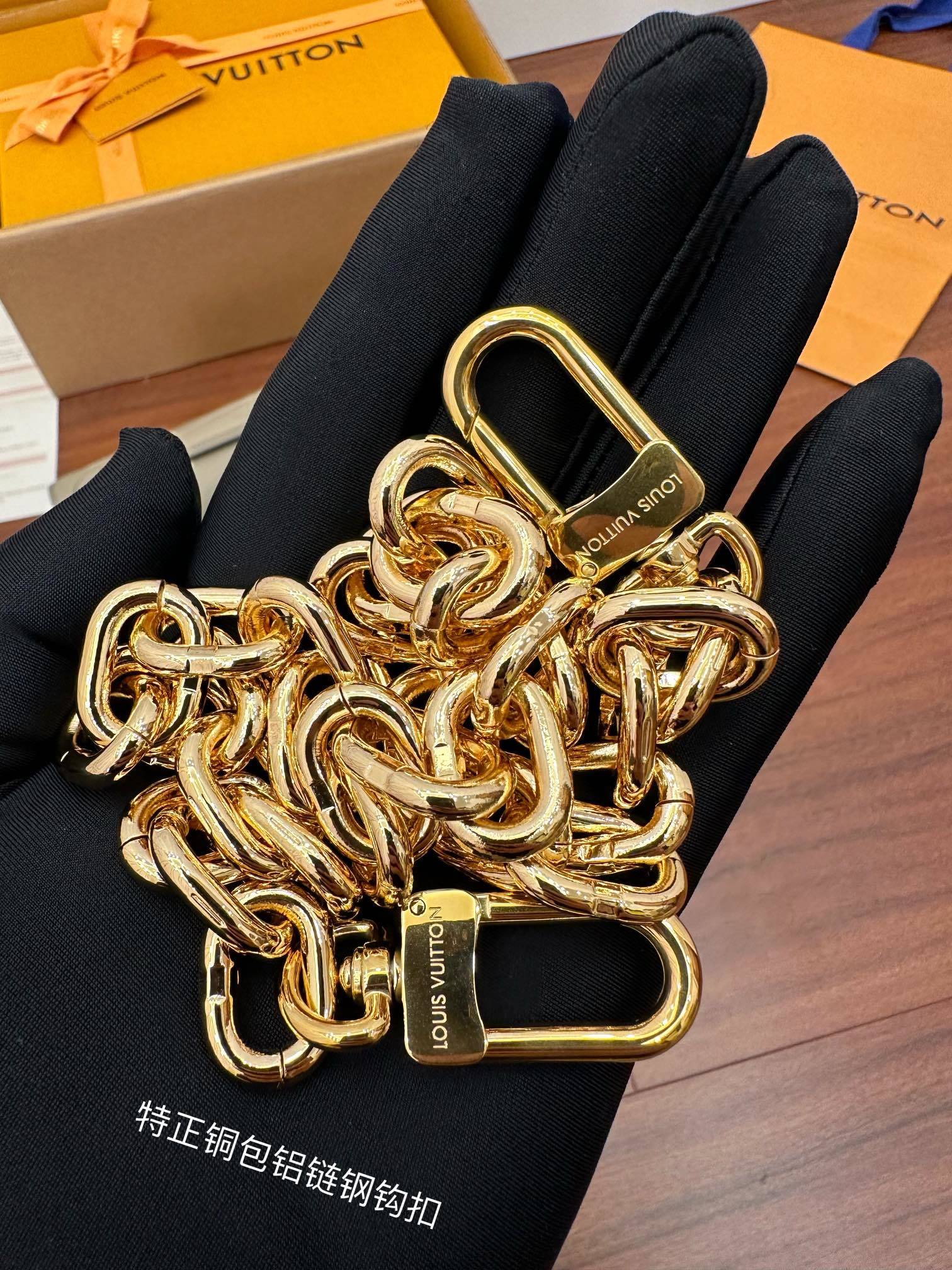 独家首发型号特正版M23081品质全面再次升级专柜同步电子芯片内码新礼盒礼品袋保护纸铜版电子标签合格证皮