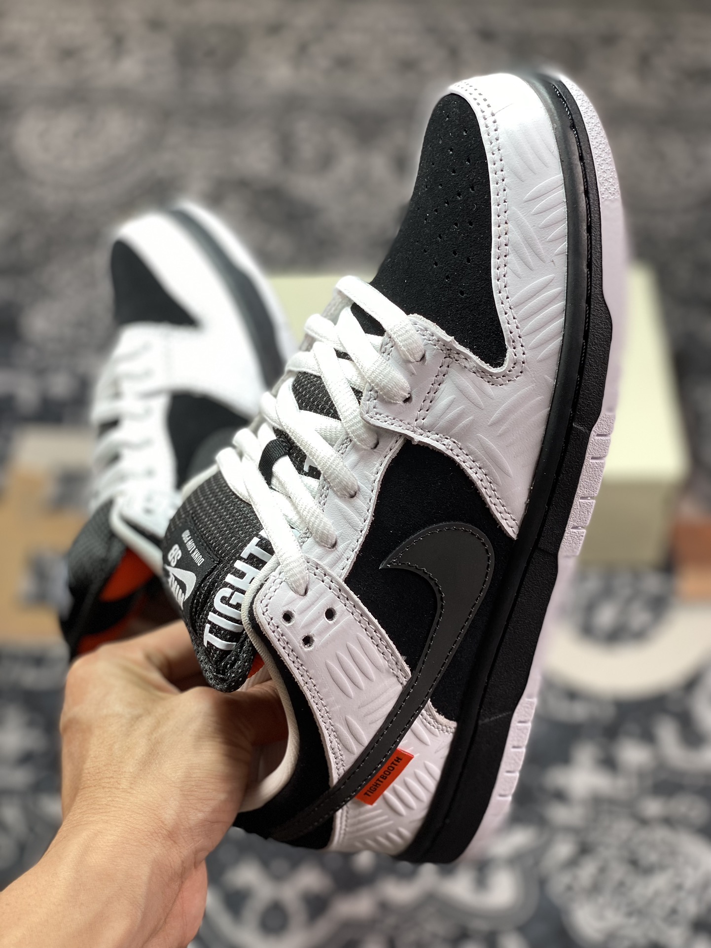 Preferred original level Tightbooth x NK Dunk SB Low joint embossed black and white FD2629-100