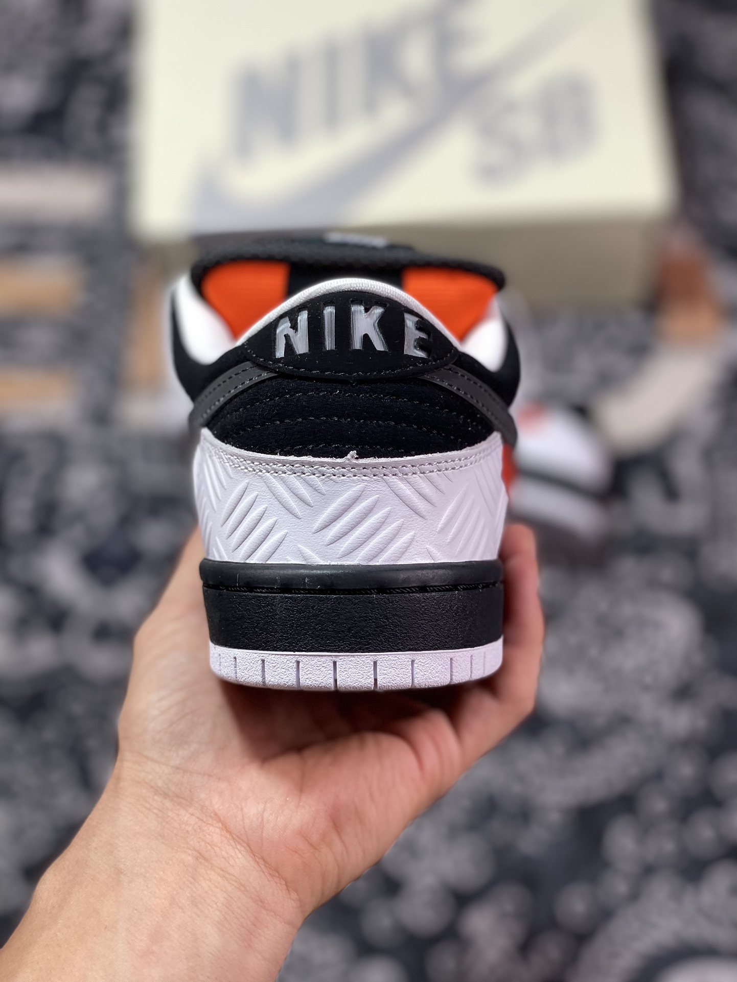 Preferred original level Tightbooth x NK Dunk SB Low joint embossed black and white FD2629-100