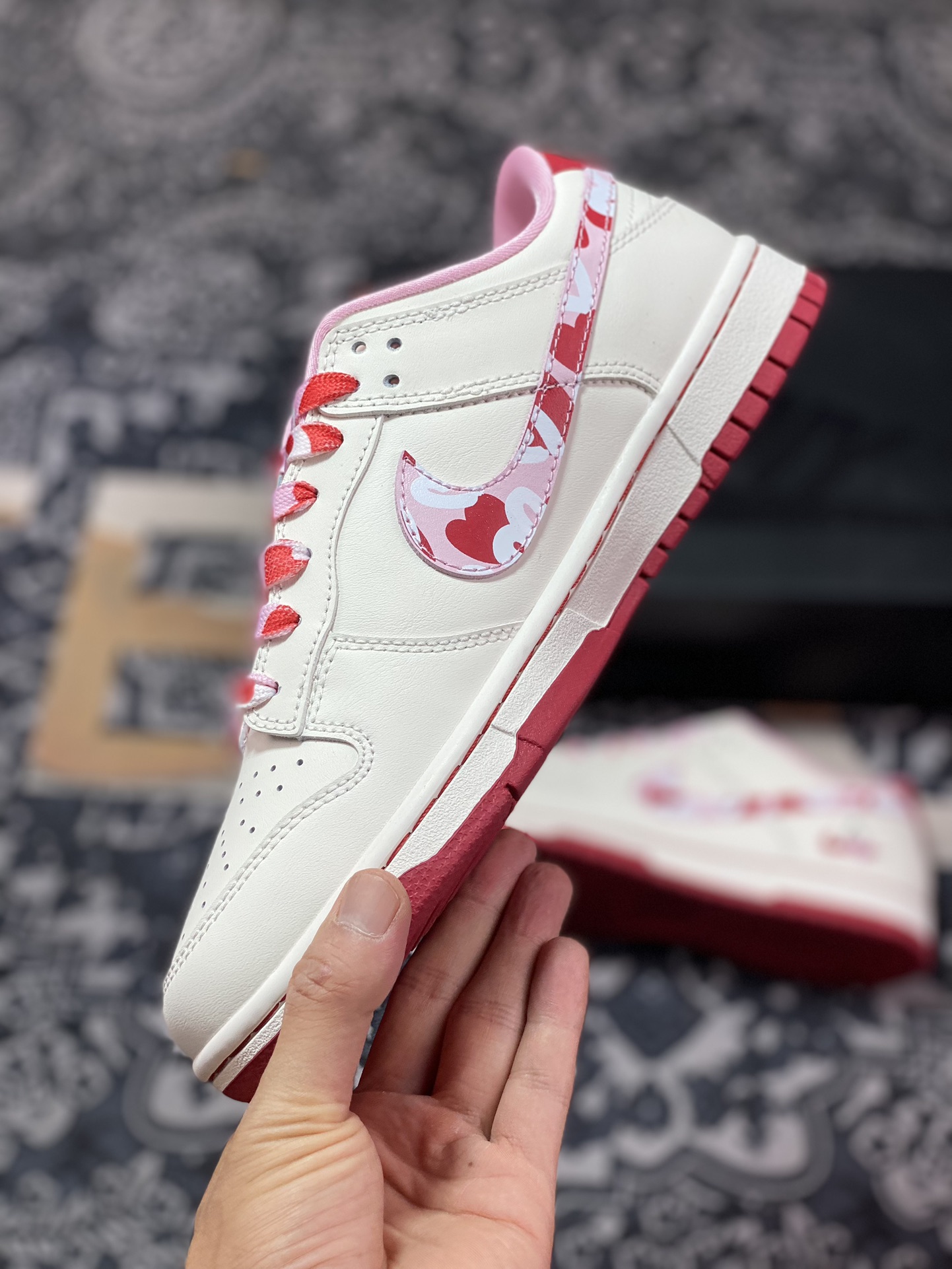 NK Dunk Low Retro ”DIY High-end Customization” Cherry Valentine's Day Low-top Casual Sports Shoes FC1688-118