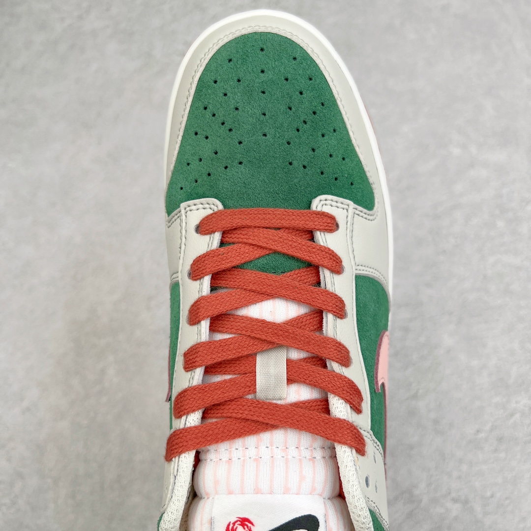 图片[4]-＃AY/GZ纯原福利 NK Dunk Low 鸳鸯粉绿 FN8923-061 独家原厂航空铝磨具打磨大底 鞋头坡度极致还原 原盒原配 圈内天花板工艺 原厂冲刀 超高清洁度 全鞋零毛边皮料切割 全套原楦原模倾力打造完美版型 采用原厂百宏鞋带以及原厂百宏织唛舌标 内标可供原厂几率过验 原厂中底布黄色点胶 原厂中底布拉帮走线遵循公司 尺码对应库存‼️-选品中心