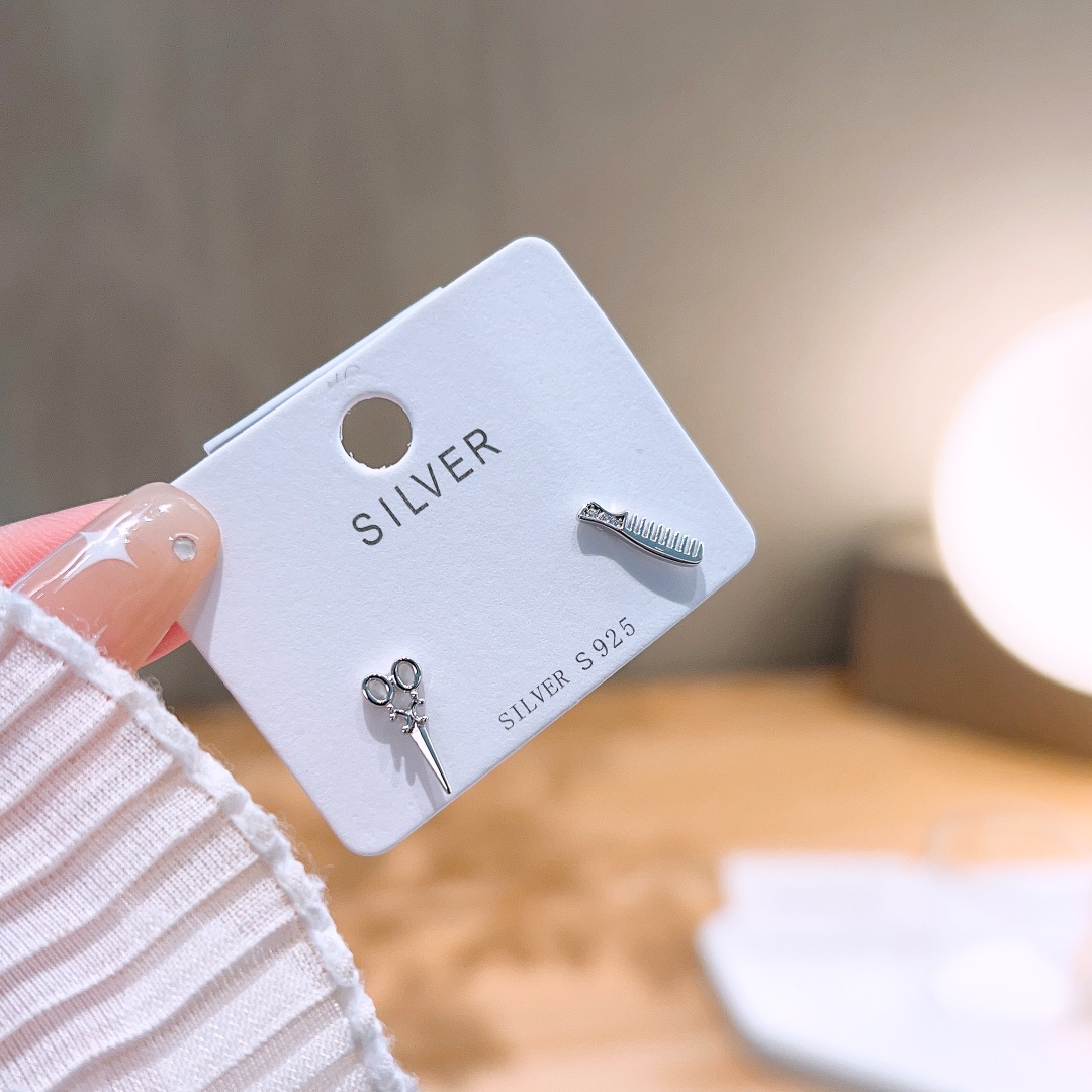 S925 Sterling Silver Earrings Soft New Year Silver