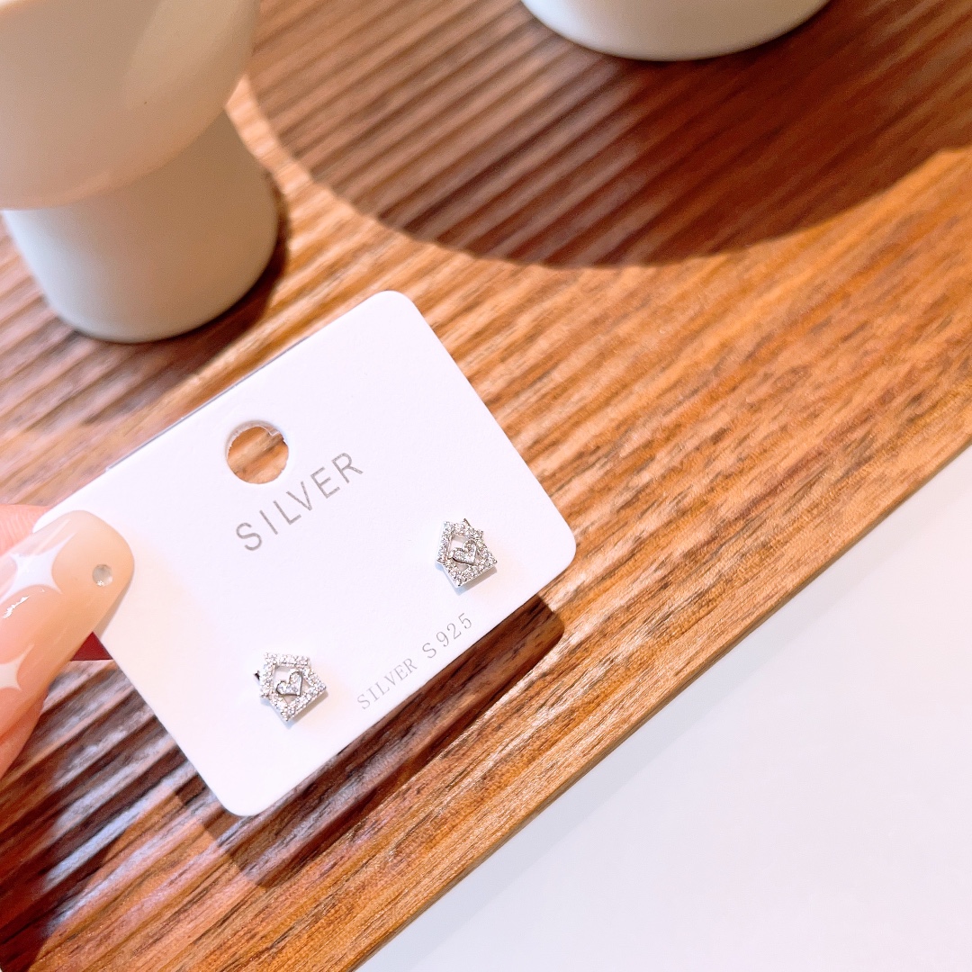 High Polish Silver Earrings Sweet & Cool Banquet Silver