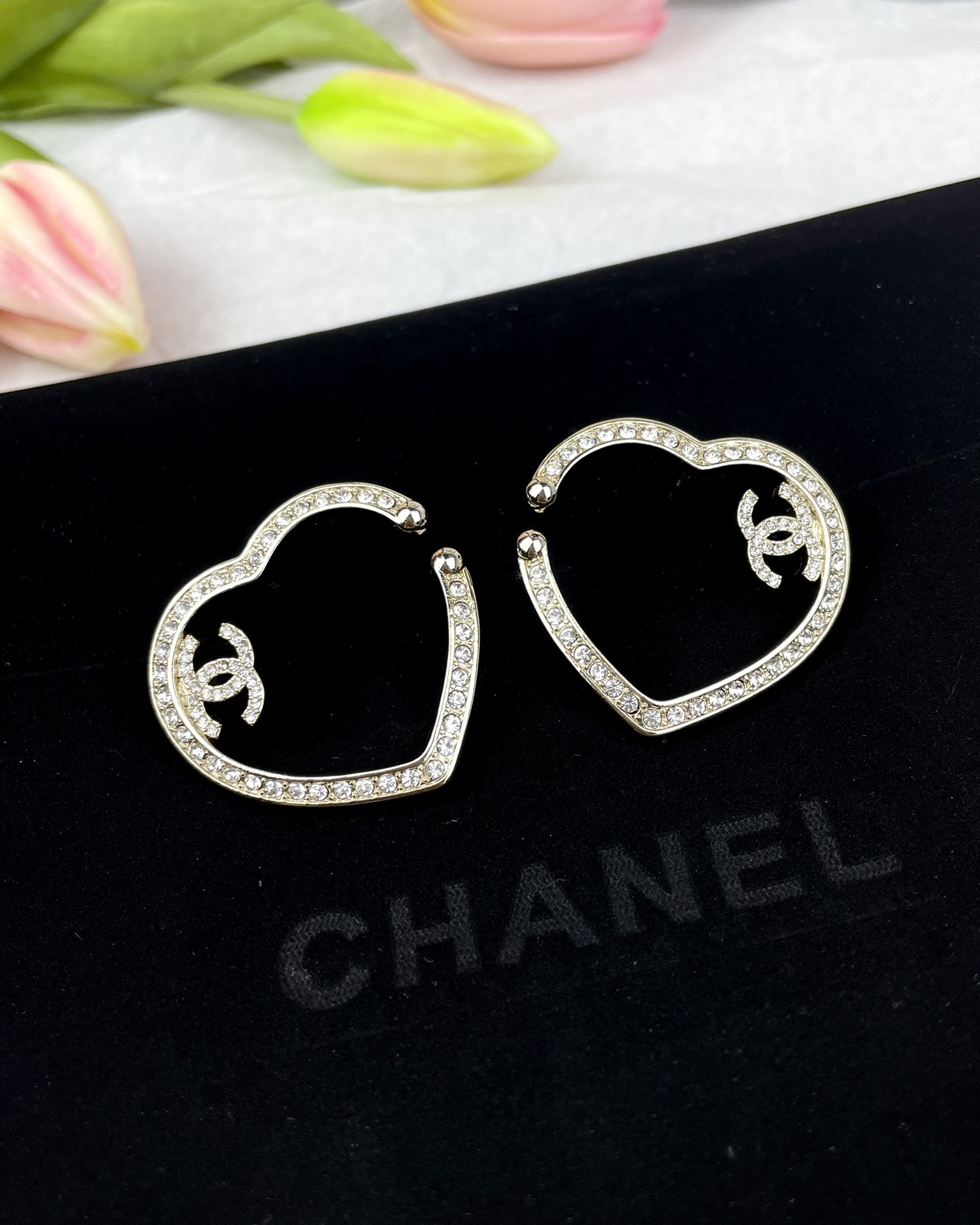 NO:602640,Xiaoxiang 23B Autumn and Winter New Style Heart Opening Full Diamond Double C Large Earrings, Chanel Earrings, chanel, earrings19860909小香23B秋冬新款 桃心开口 满钻双c 大号耳环,香奈儿耳钉,chanel,earrings,Jewelry
