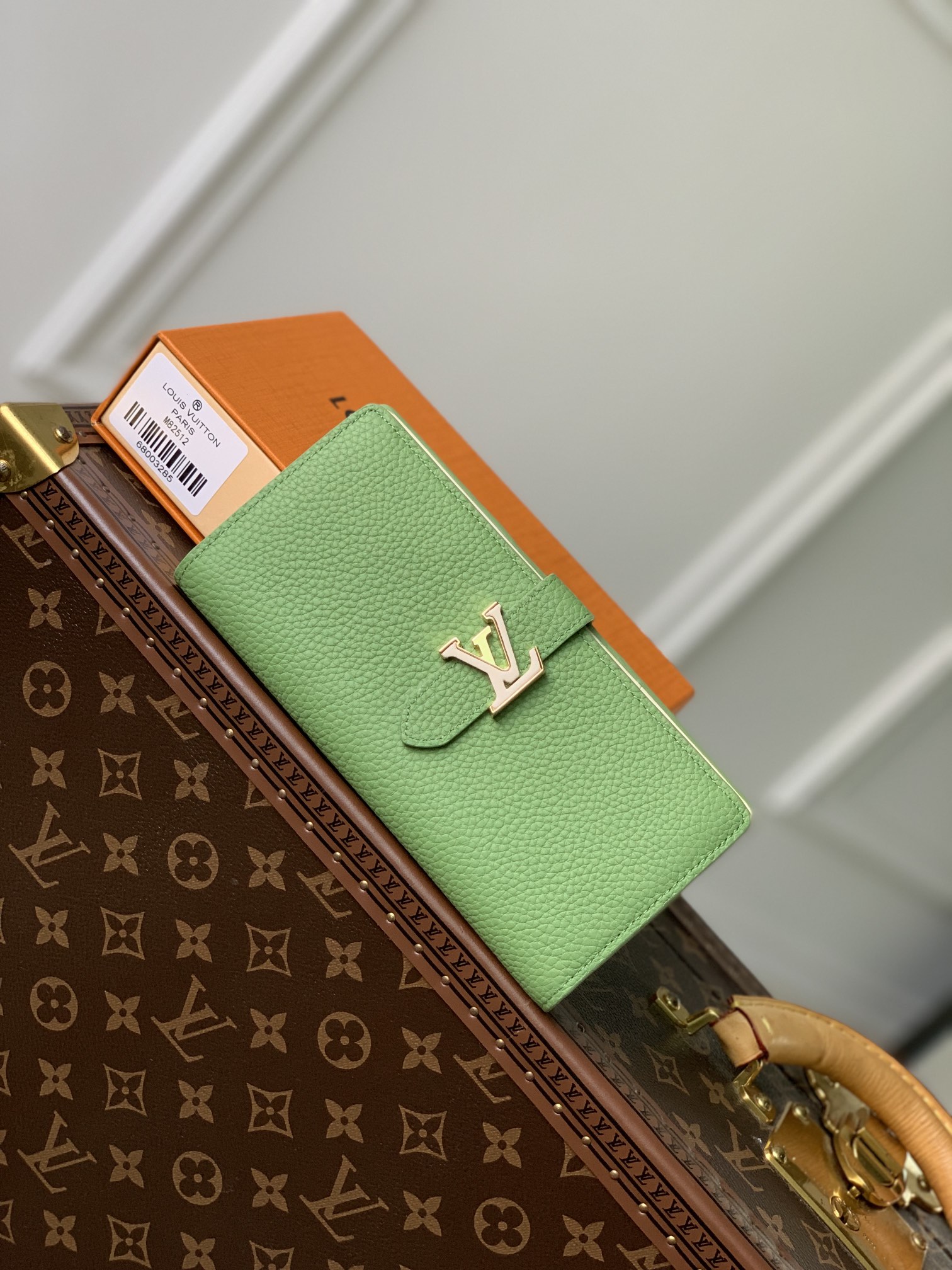 Louis Vuitton LV Capucines Flawless
 Wallet Green Taurillon M82512