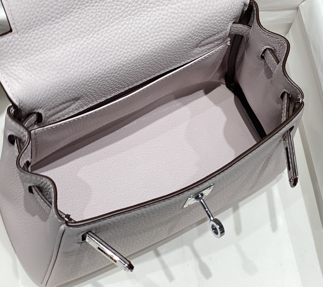 Hermès Luxury Handbag Collection 9