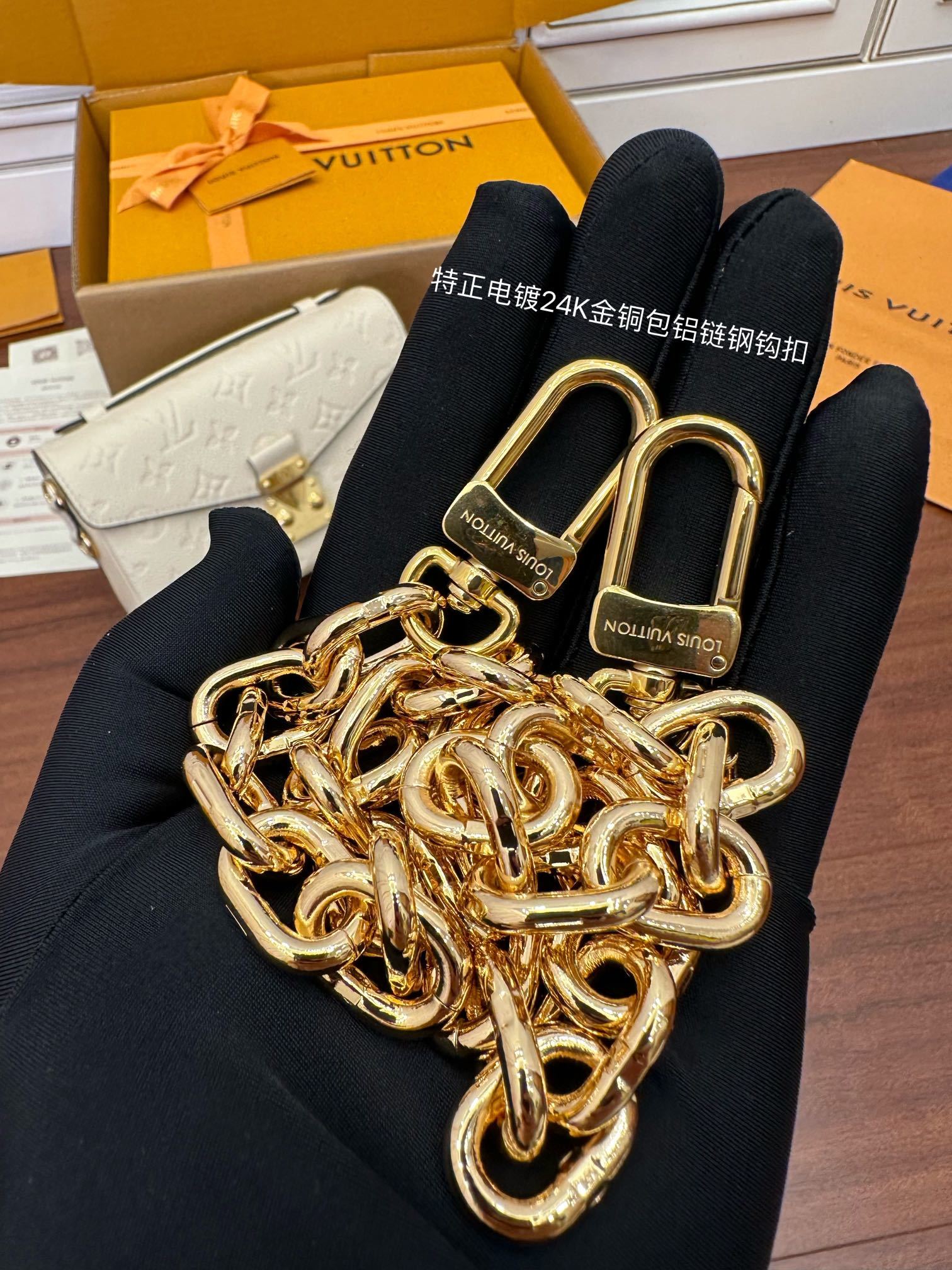 独家首发型号特正版M22942品质全面再次升级专柜同步电子芯片内码新礼盒礼品袋保护纸铜版电子标签合格证皮