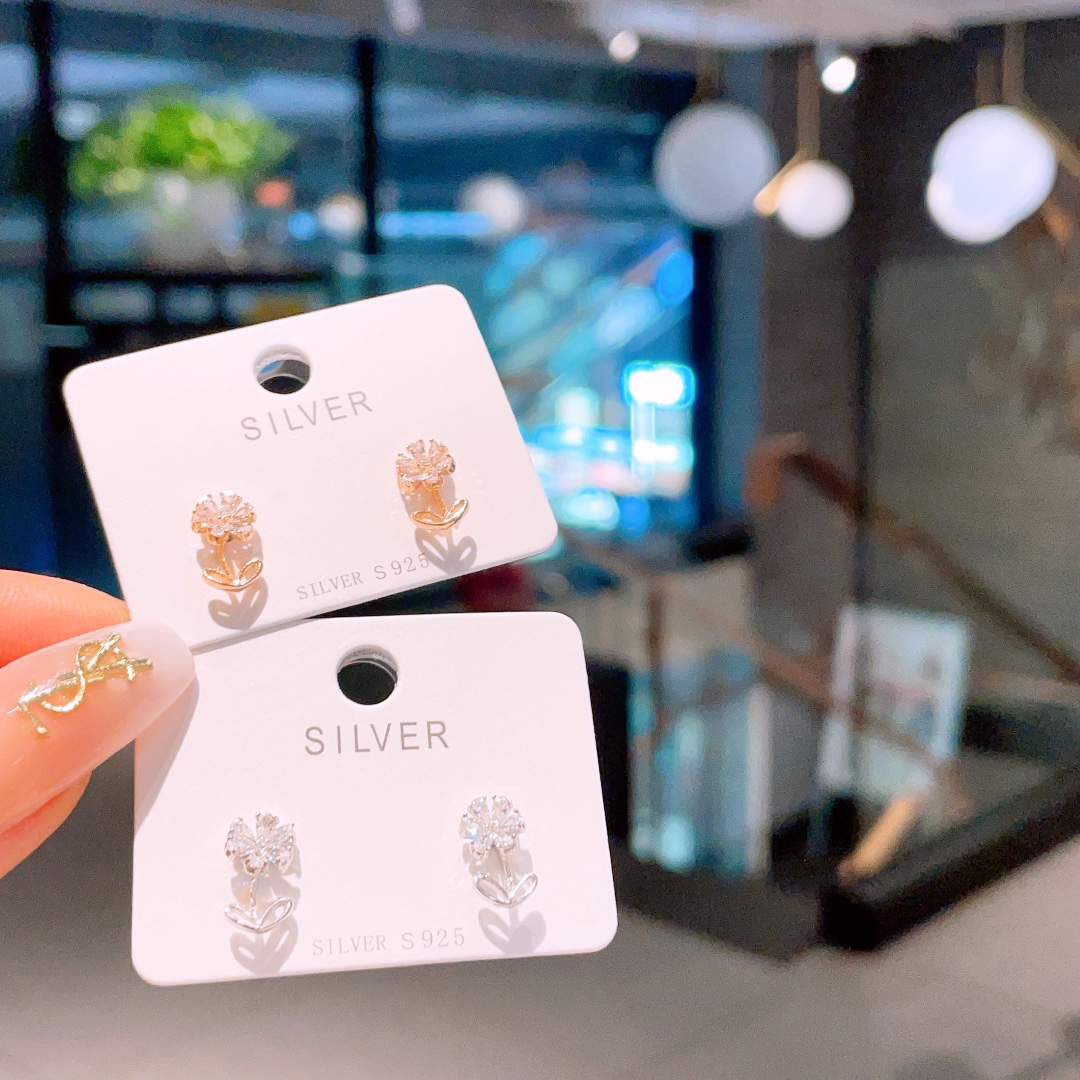 Solid Silver Earrings Light Luxury Gift for Her Gold