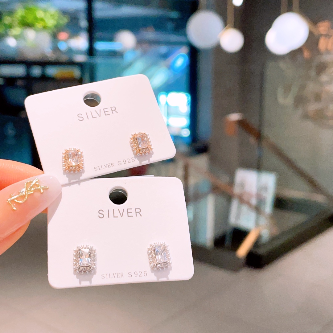 Hypoallergenic Silver Earrings Dainty Mother's Day Silver