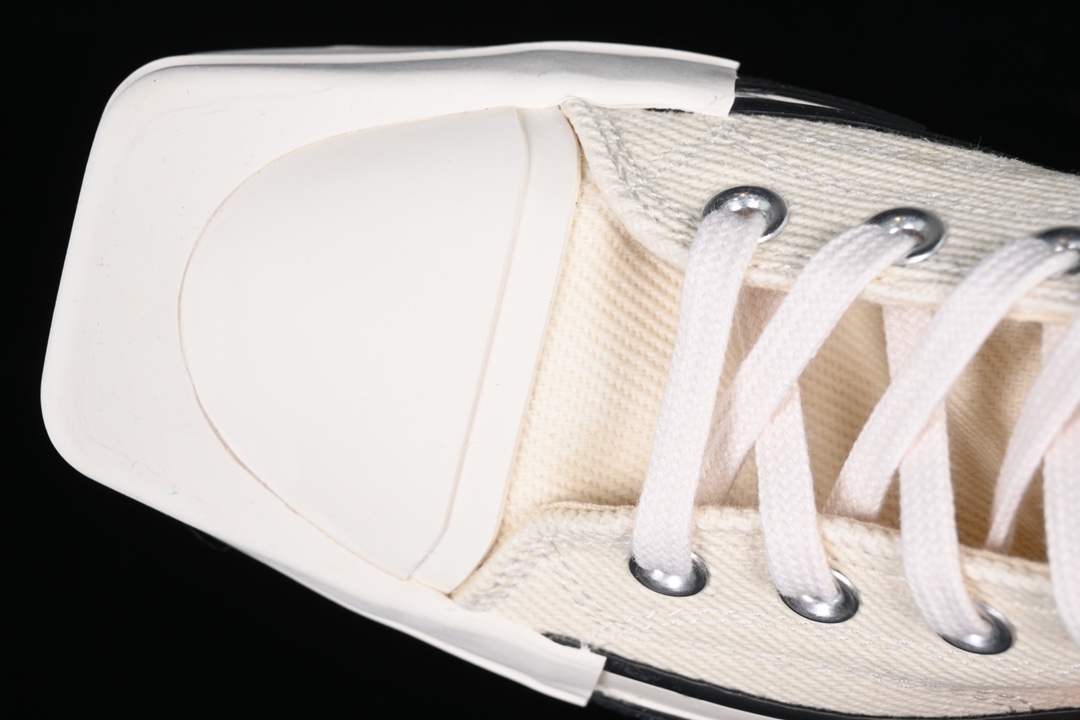 💰180纯原
Converse x Rickowens 联名款高帮休闲板鞋 172342C
#Rick Owens 对Converse 的经典 Chuck 70s 进行了前卫独特风格,大胆设计添加长鞋靴、独特的橡胶双鞋头和方格鞋头以及模压橡胶鞋跟。
#定制的 DRKSHDW和 TURBODRK 图标,包括鞋舌处的联名徽章,彰显其品牌。
尺码:35 36 36.5 37 37.5 38 39 39.5 40 41 41.5 42 42.5 43 44 M.C3