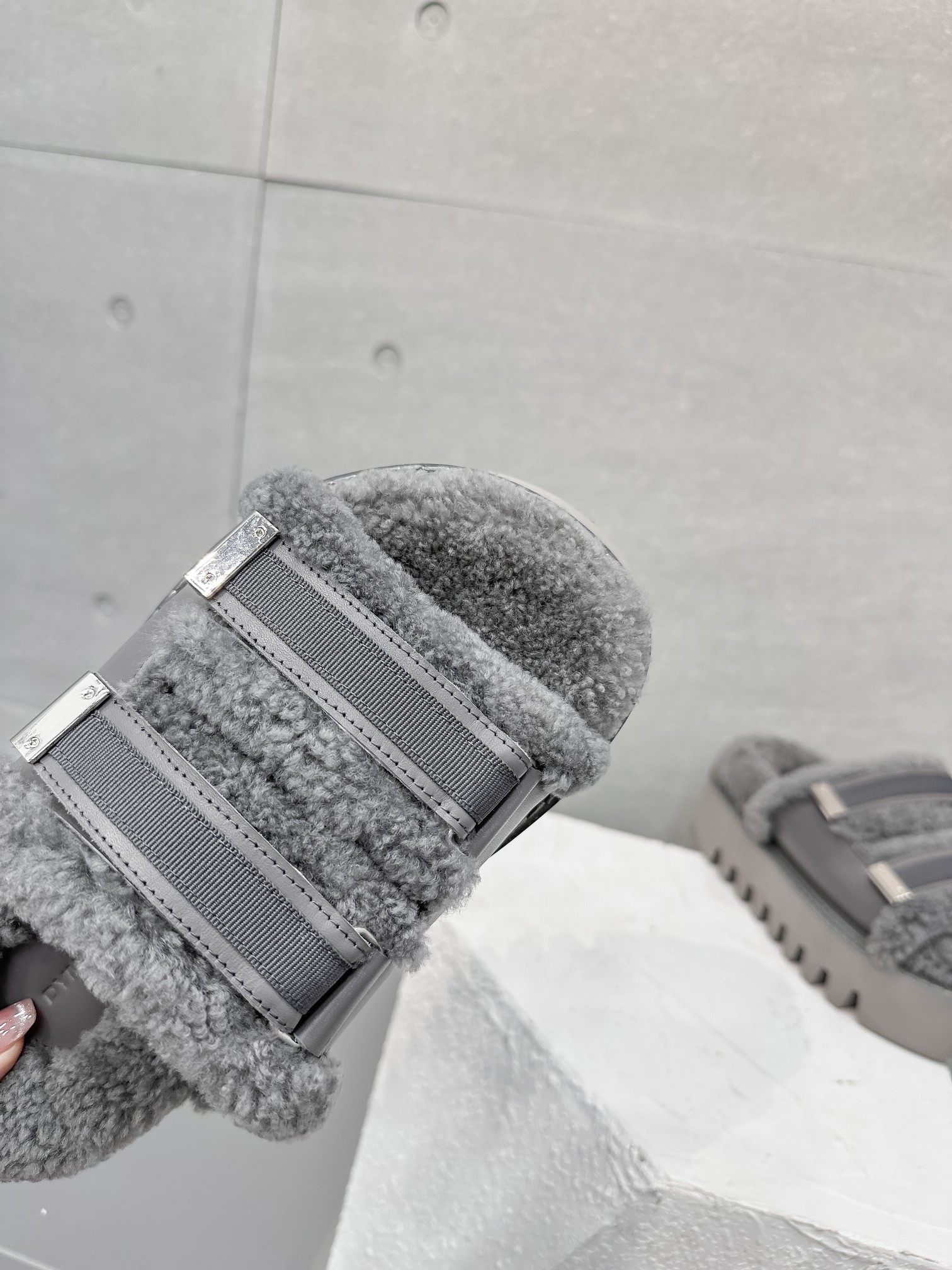 New Cortex Slippers for Lazy Comfort: 4cm Taller, Thicker, and Stylish - 图片 7