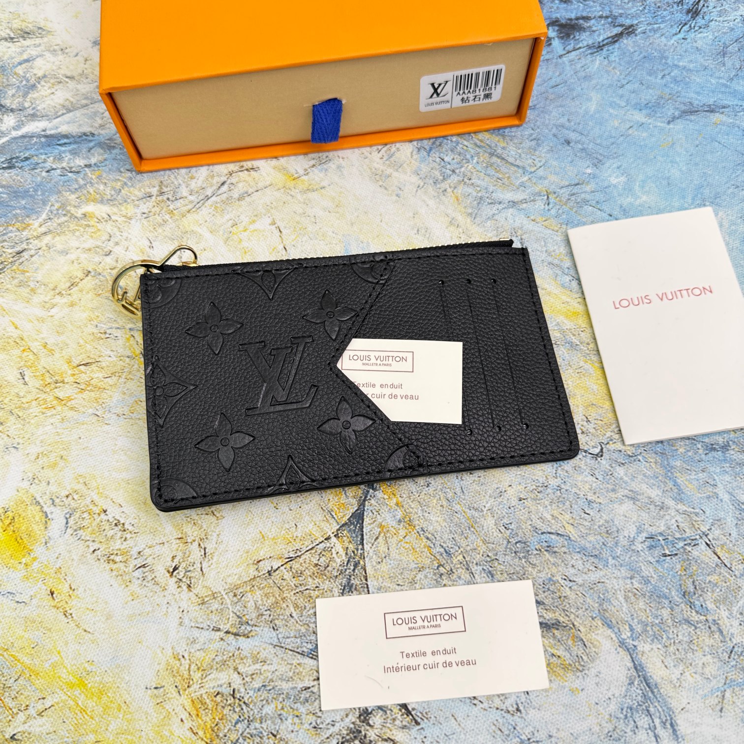 Front view of the classic leather card holder