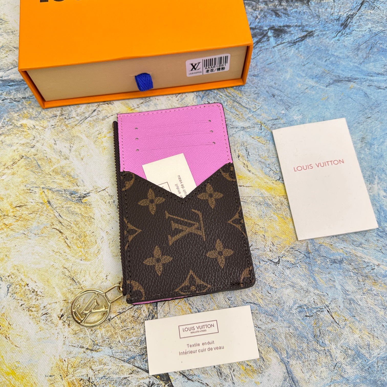 Classic Leather Card Holder - Leather Close-Up Leather card holder texture