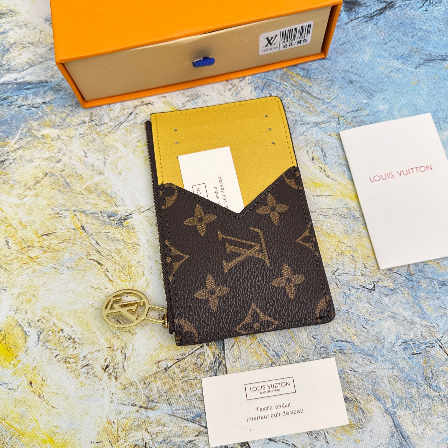 Leather card holder texture