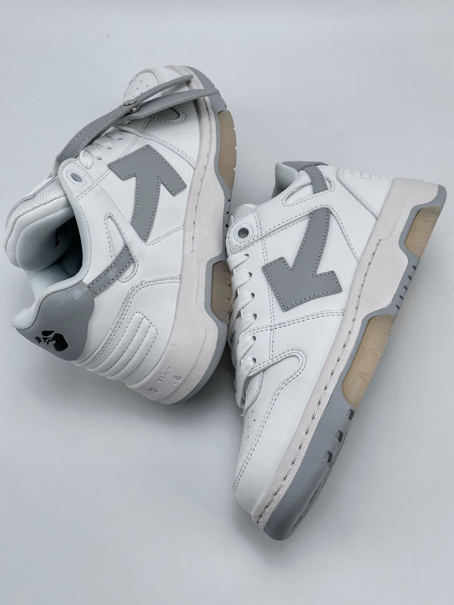 OFF-WHITE Out of Office White Gray OMIA189C99LEA0040109