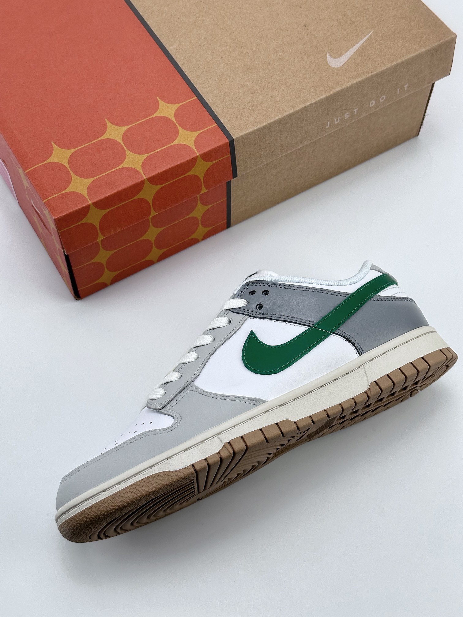 Nike SB Dunk Low White Gray Green 624044-131