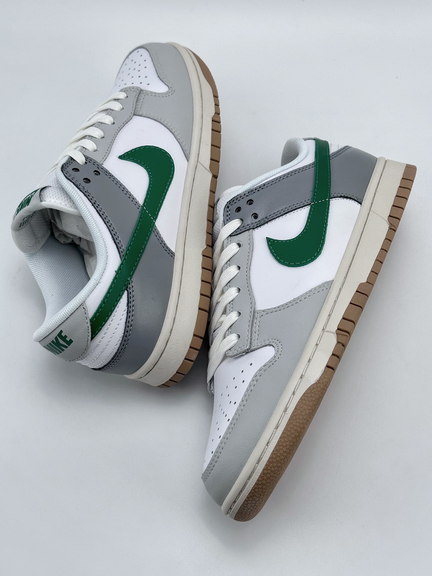 Nike SB Dunk Low White Gray Green 624044-131