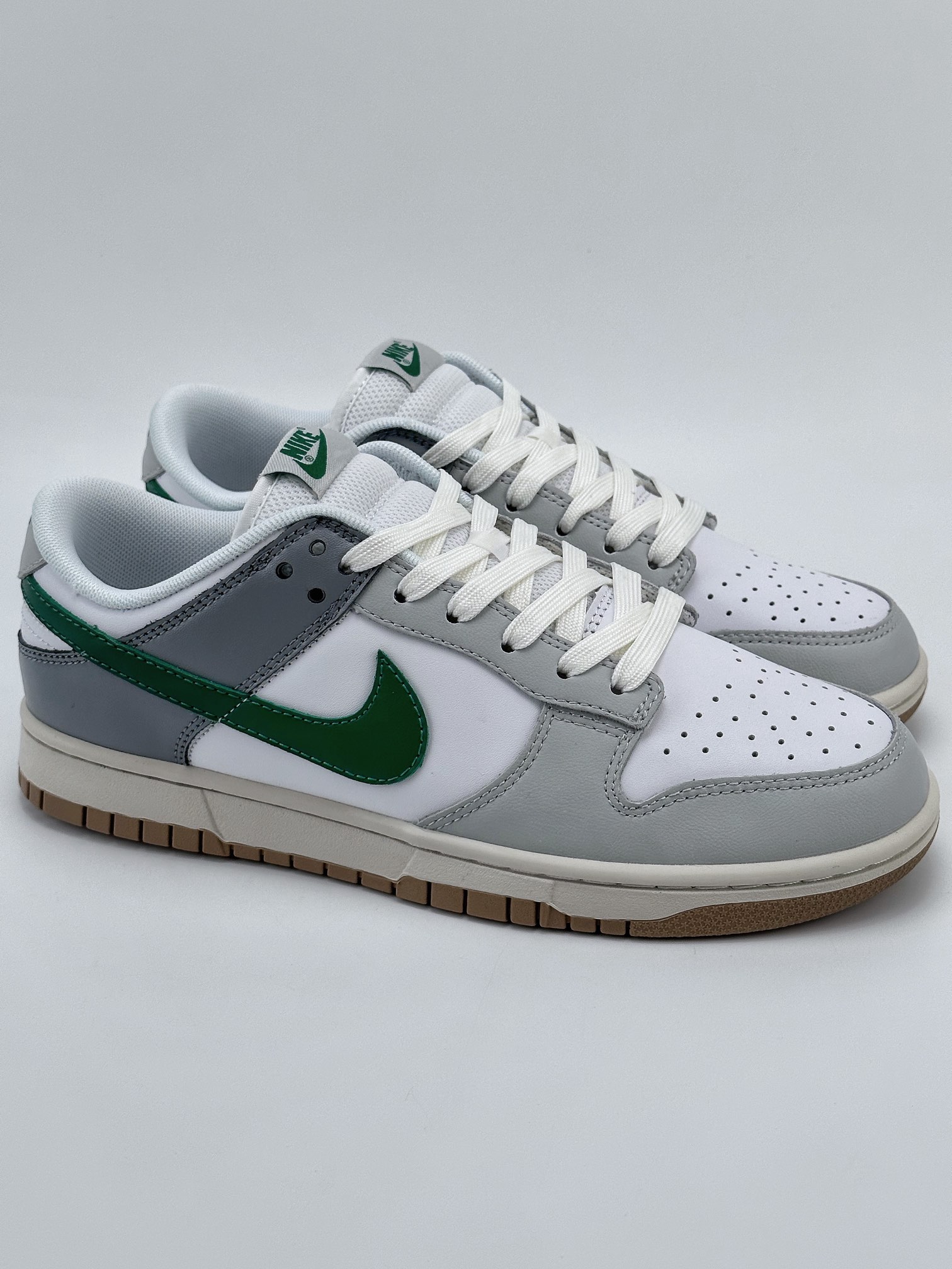 Nike SB Dunk Low White Gray Green 624044-131