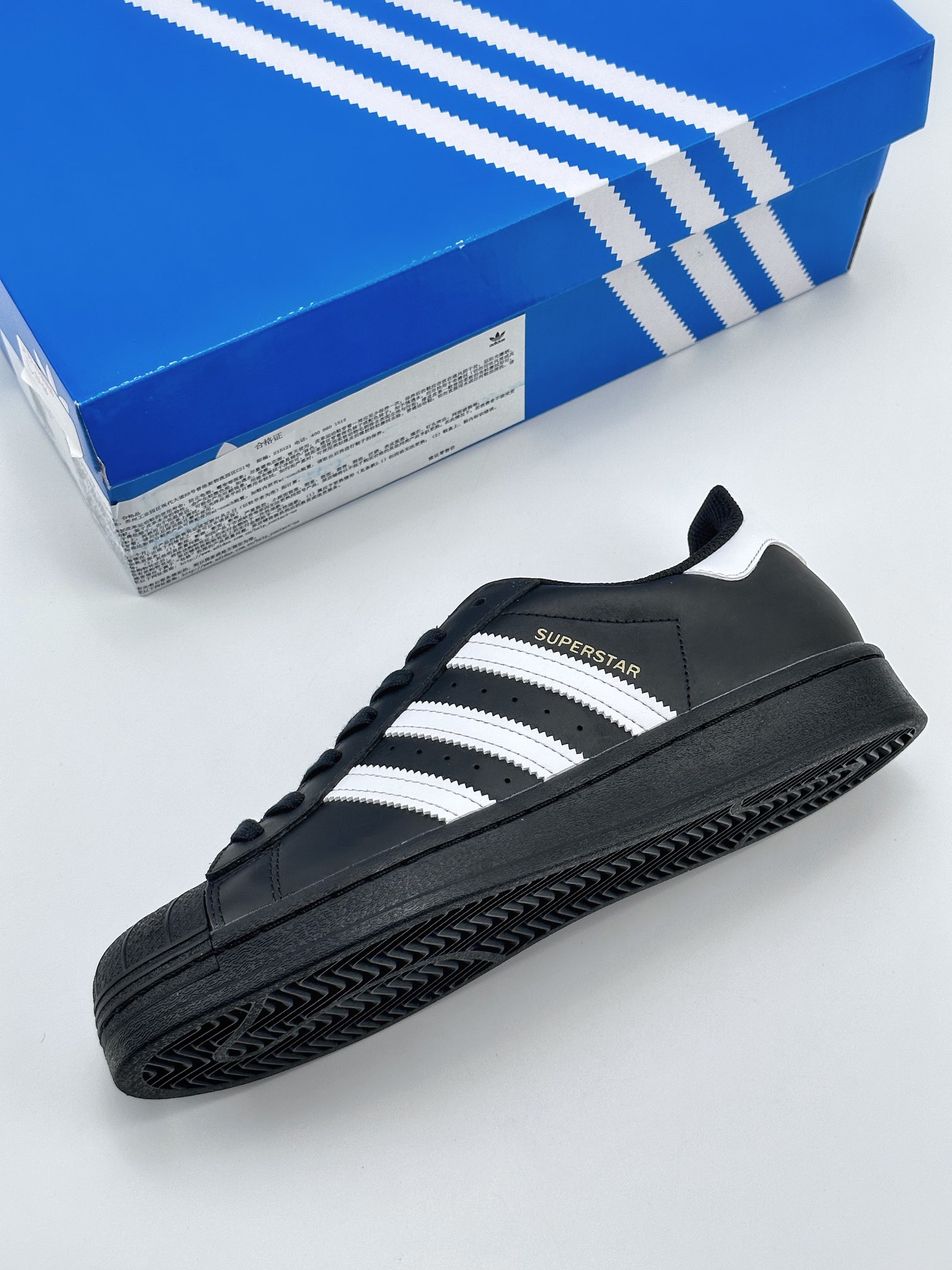 adlidas originals Superstar shell toe black and white EG4959