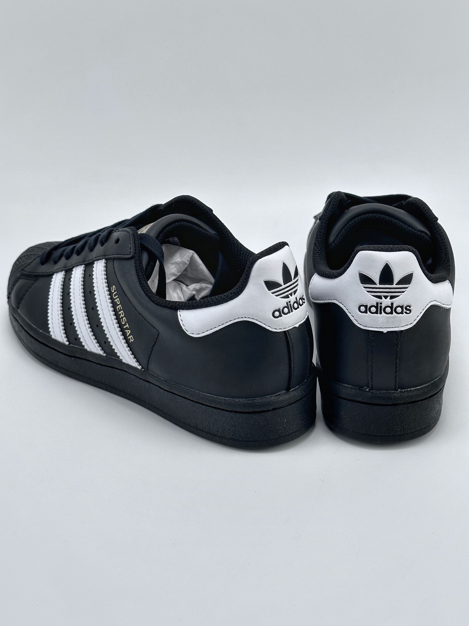 adlidas originals Superstar shell toe black and white EG4959