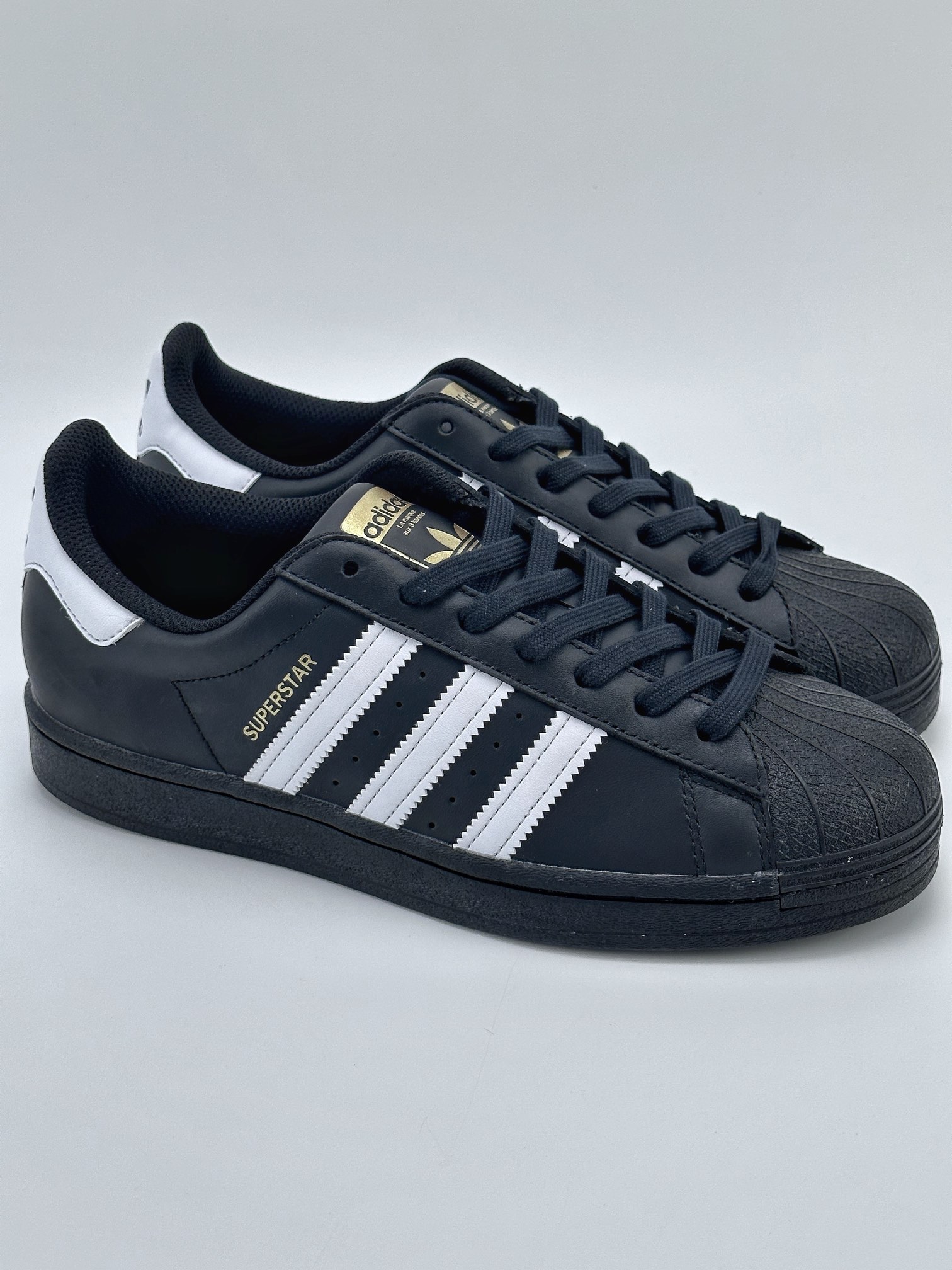 adlidas originals Superstar shell toe black and white EG4959