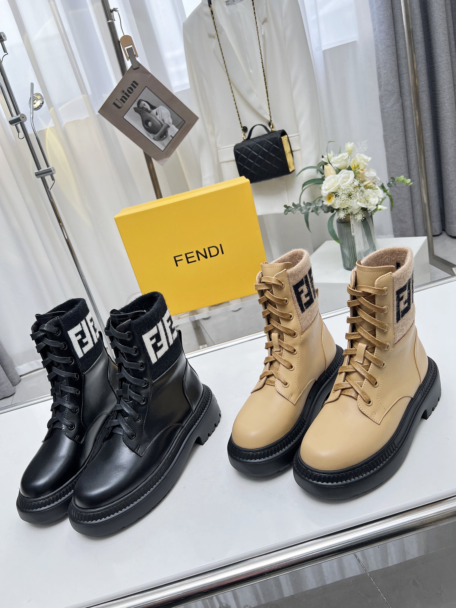 2023 Nuevo Fendi Knight Boots Botas planas TERRITORY de piel de becerro suave, Color 2 Color: Negro;