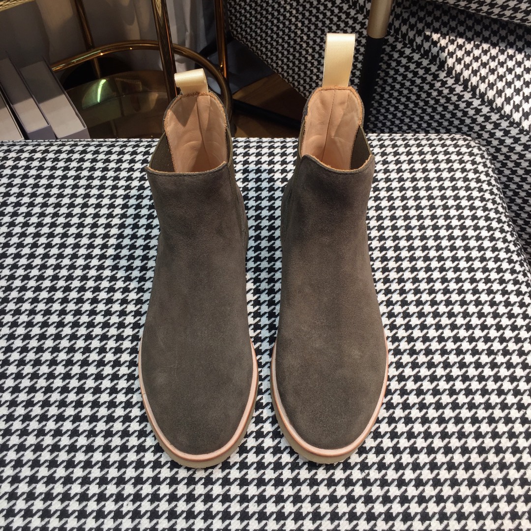 Classic Chelsea Boots: Timeless Style for All Seasons, Available in Multiple Sizes - 图片 4