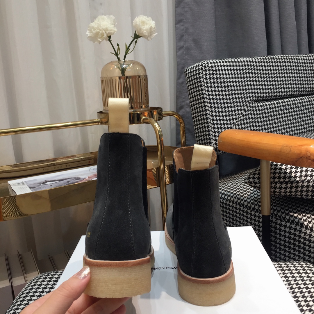 “Classic Chelsea Boots: Timeless Style for All Seasons, Available in Various Sizes” - 图片 6