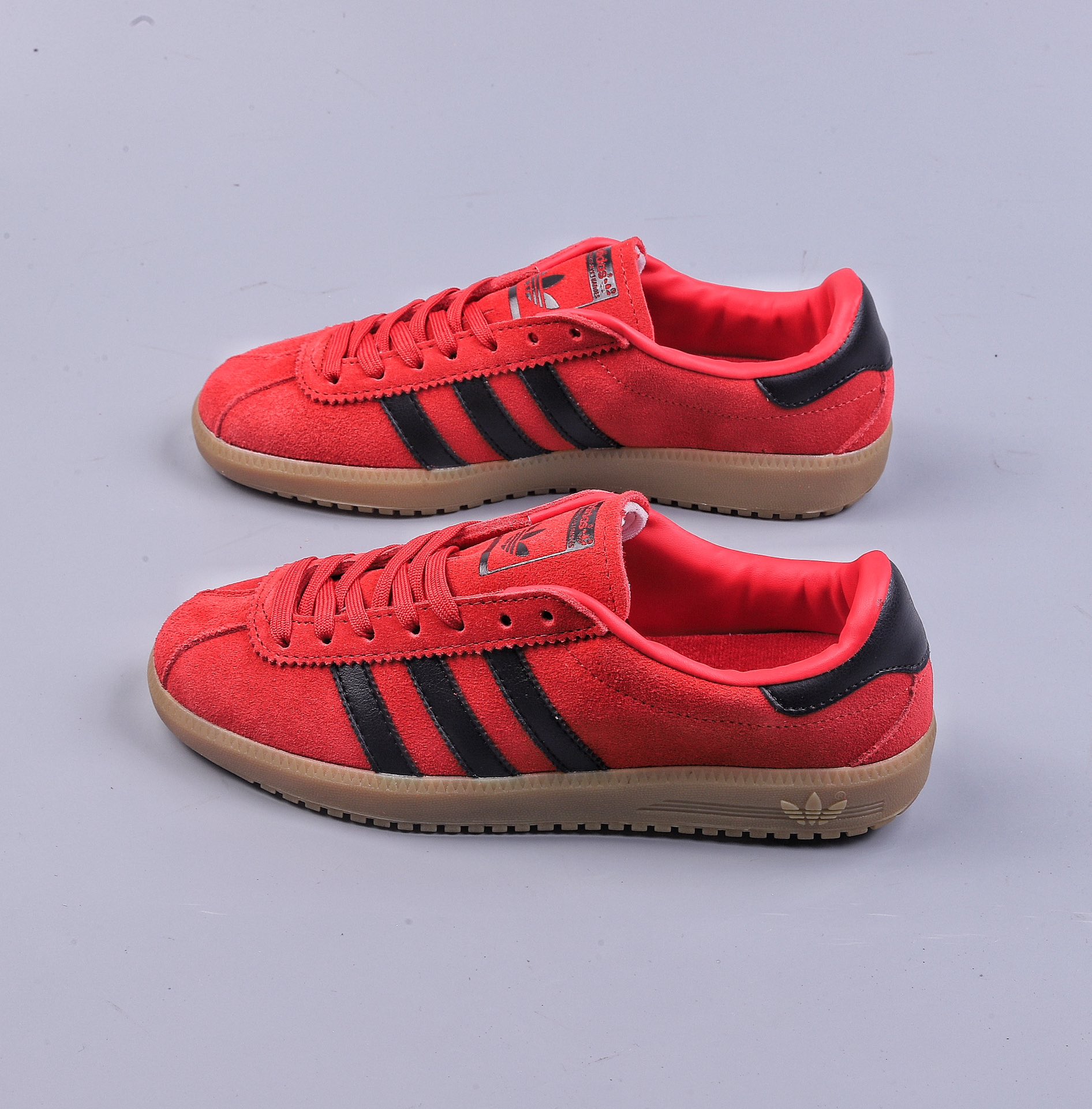 Adidas Originals Bermuda Retro Single Product Series Retro Sports Shoes AQ1047