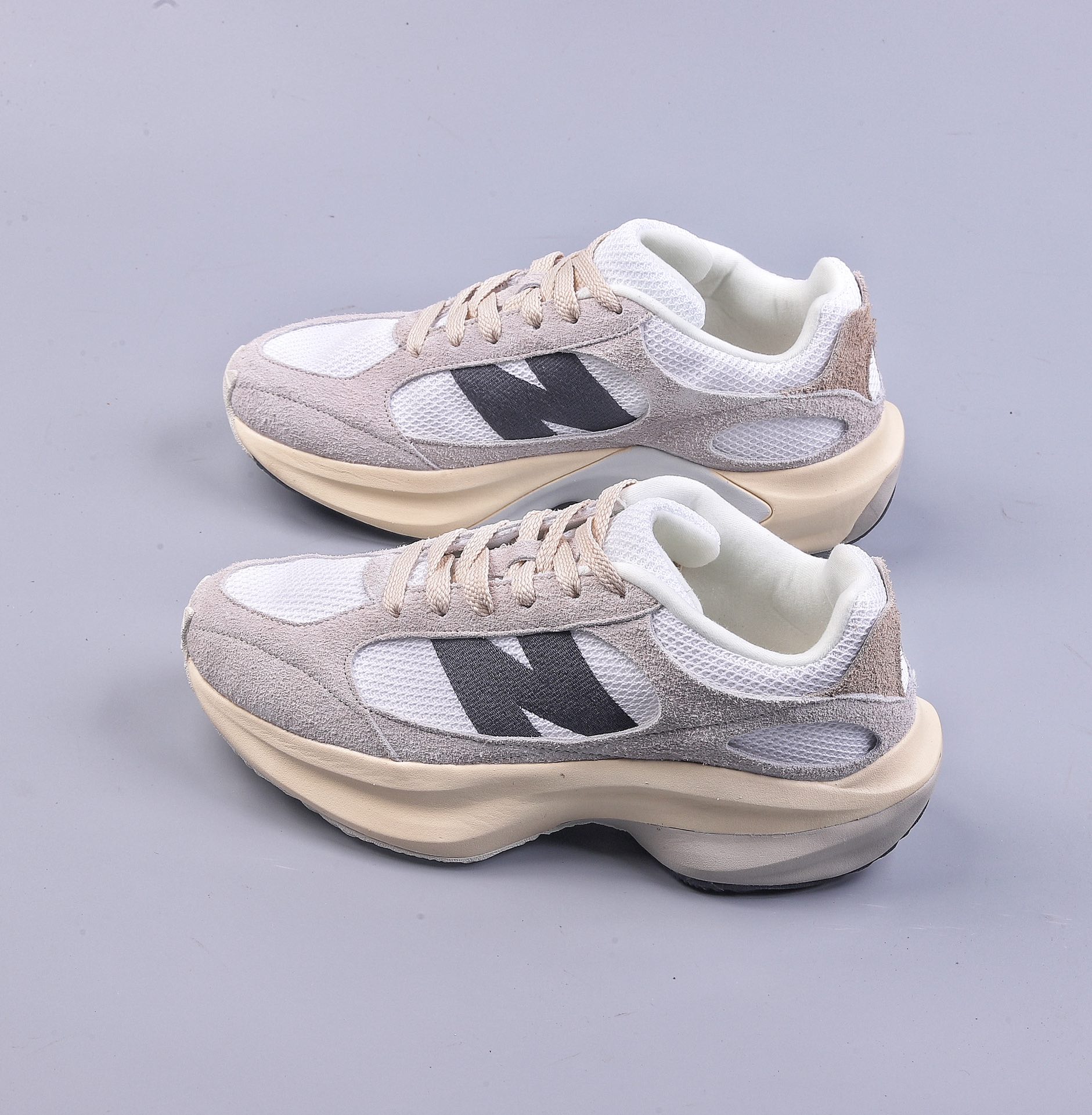 200 New Balance 新百伦运动系列复古跑鞋 UWRPDMOB