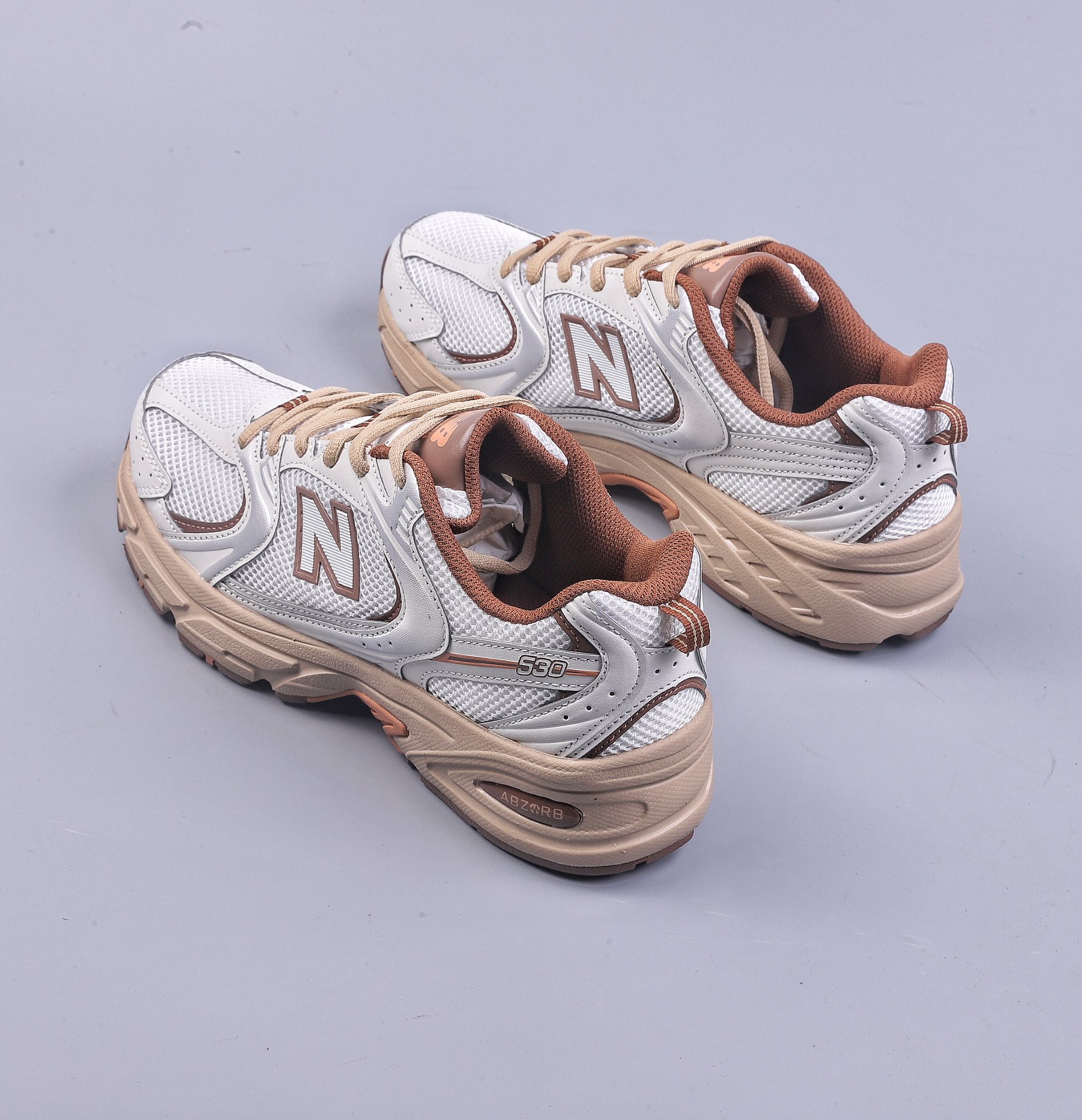 180 DT NEW BALANCE MR530系列复古老爹风网布跑步休闲运动鞋 MR530NI