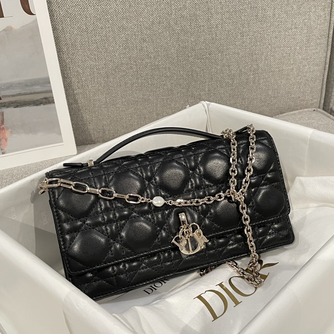 디올 Lady Dior 백 레플리카