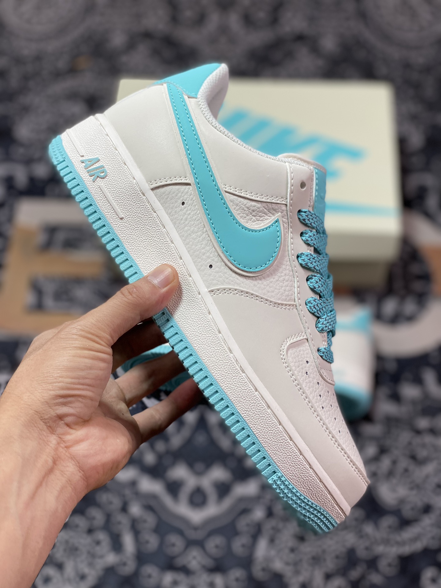 Nike Air Force 1'07 Low ”Milk White/Tiffany & Co. Blue” Air Force One Sneakers ”Leather Milk White Tiffany Blue Reflective” GL6835-006