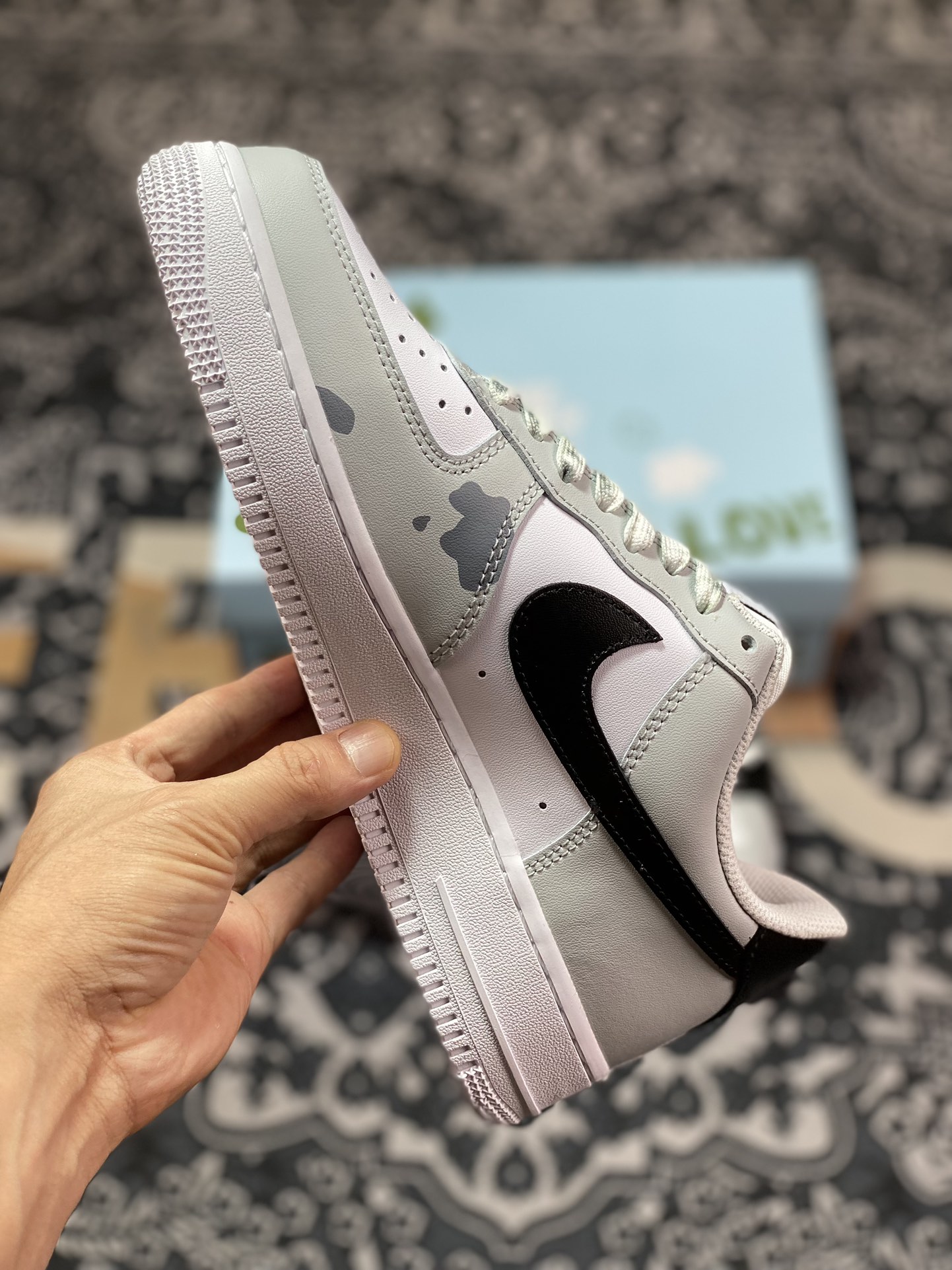 Air Force 1 '07 Low Grey and White Floral CW2288-665