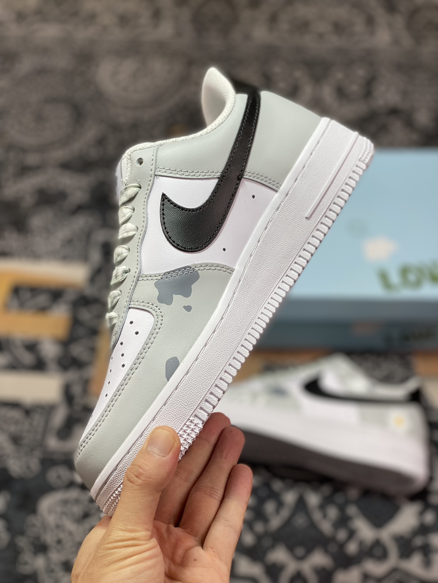 Air Force 1 '07 Low Grey and White Floral CW2288-665