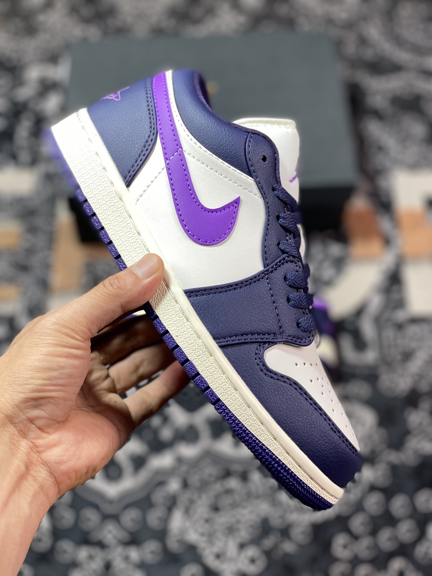 Air Jordan 1 Low White Purple DC0775-501