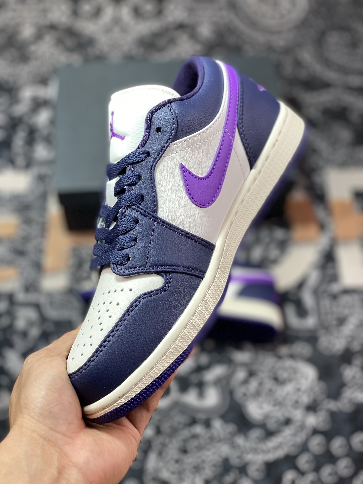 Air Jordan 1 Low White Purple DC0775-501