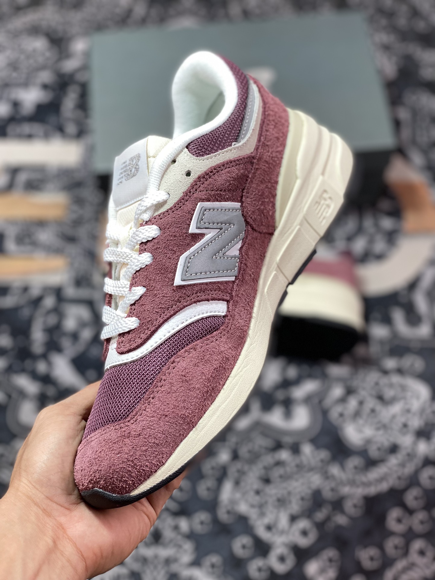 New Balance 997R ”Wine Red” improved series low-top classic retro thick-soled casual sports jogging shoes ”Wine Red Beige” U997RCC