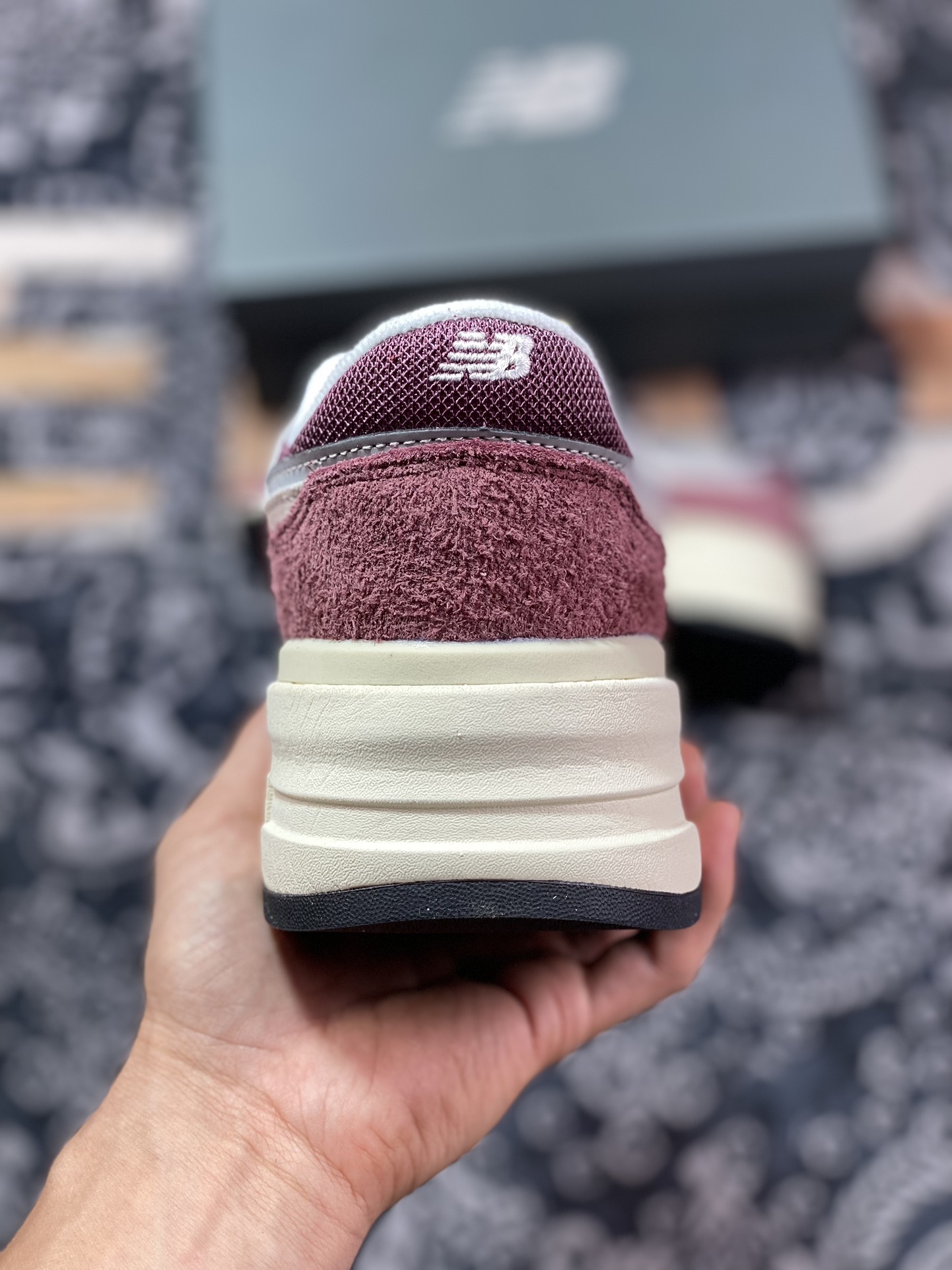 New Balance 997R ”Wine Red” improved series low-top classic retro thick-soled casual sports jogging shoes ”Wine Red Beige” U997RCC