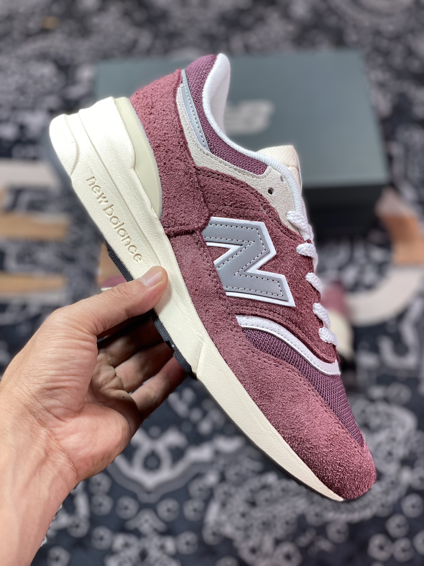 New Balance 997R ”Wine Red” improved series low-top classic retro thick-soled casual sports jogging shoes ”Wine Red Beige” U997RCC