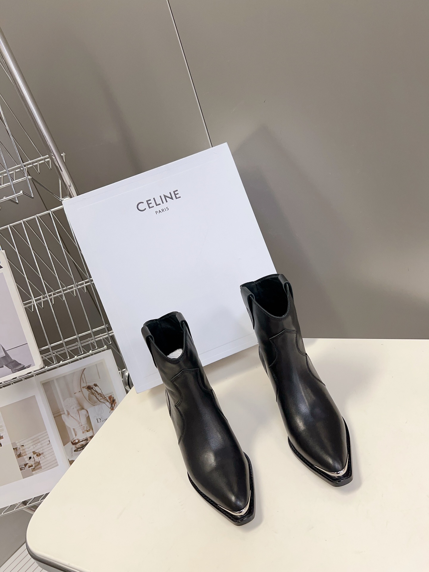 CELINE专柜最新时装靴走秀款时尚