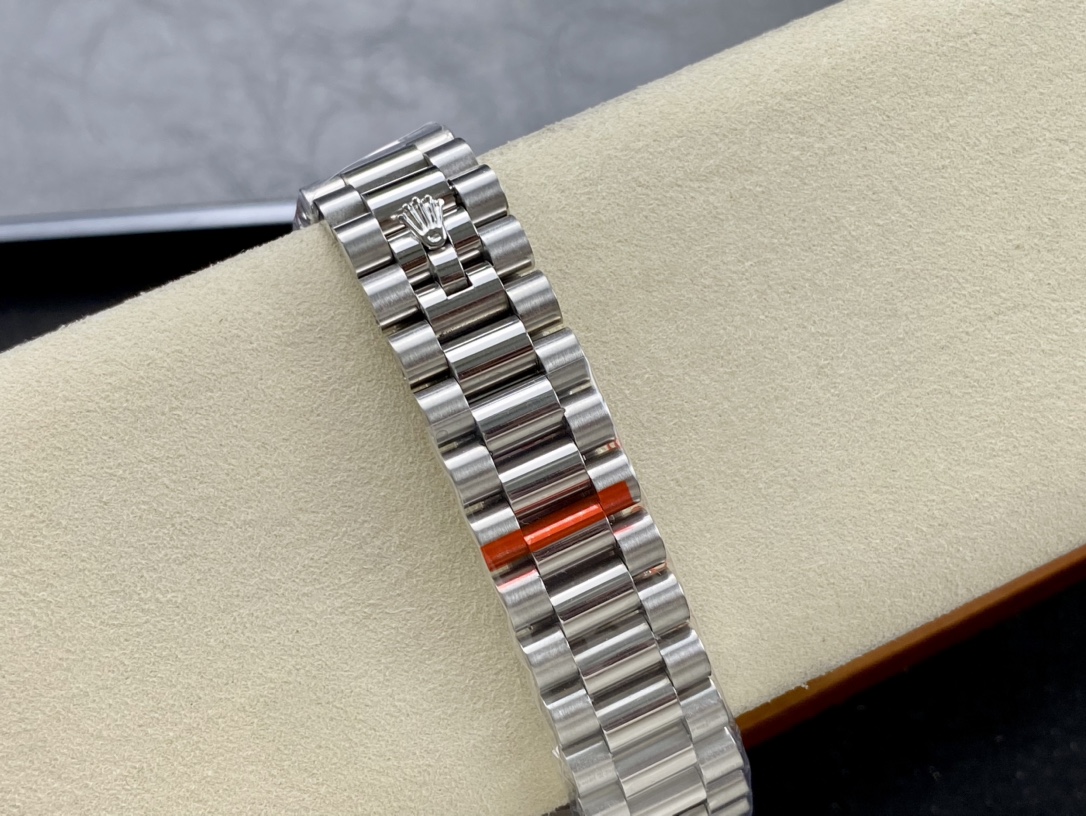 SK厂 劳力士Rolex 双历 星期日志型シリーズ 40mmの自動腕時計