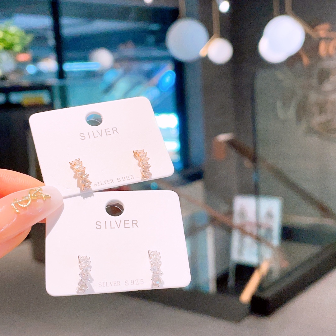 軽やかニッケル無添加銀イヤリングゴールド 誕生日