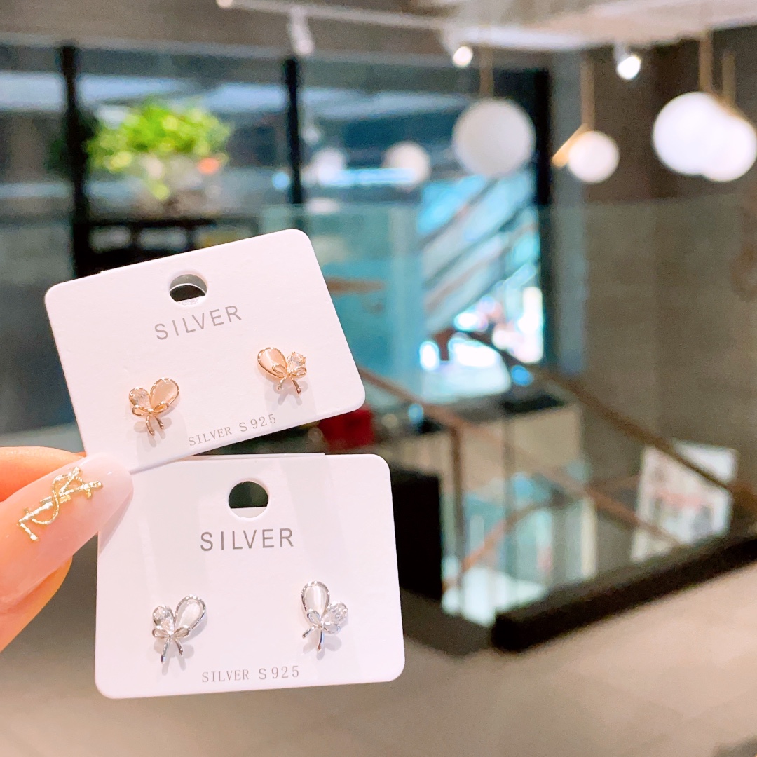 高級感アレルギー対応シルバーイヤリングゴールド 親友へのプレゼント