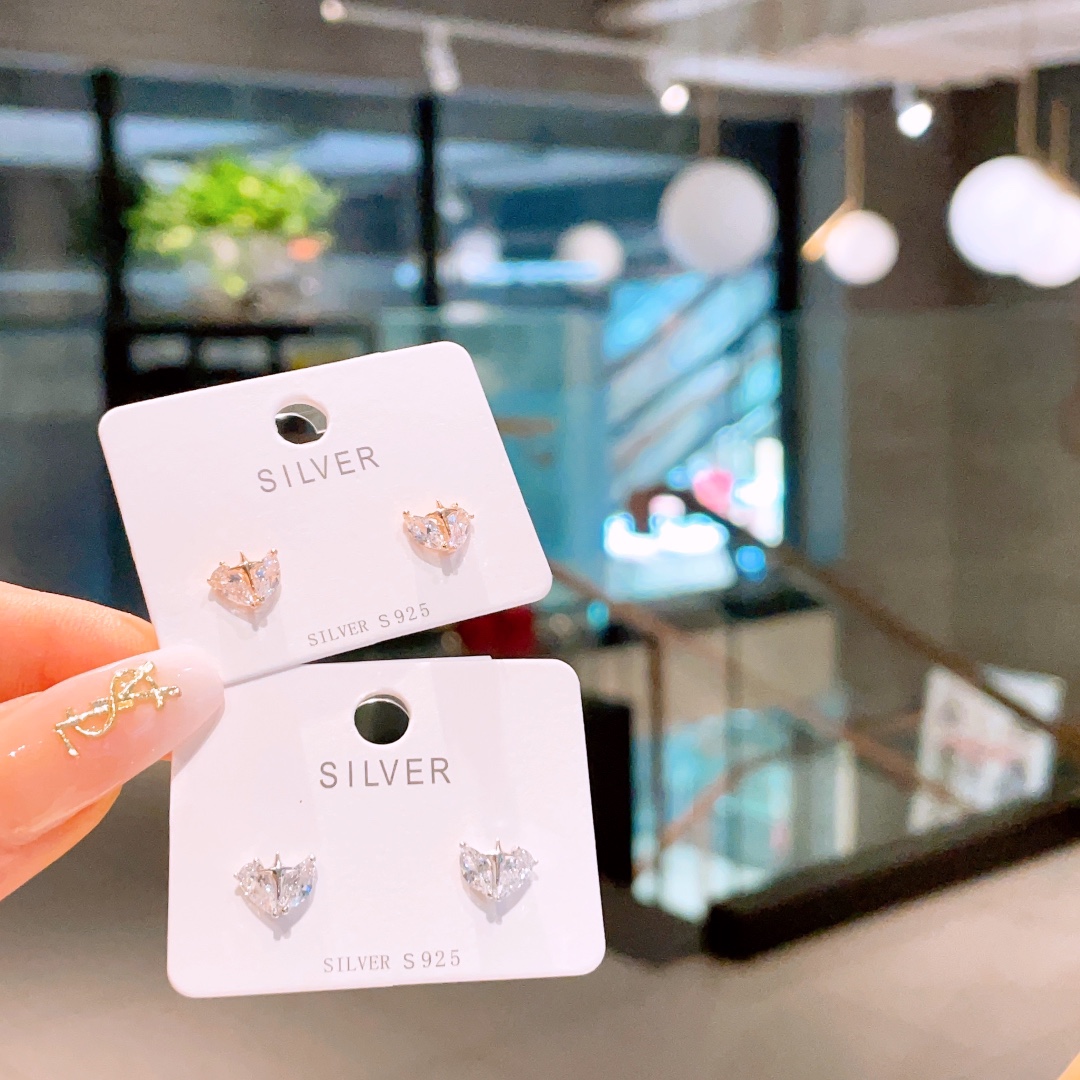 フレンチアレルギー対応シルバーイヤリングゴールド 春節