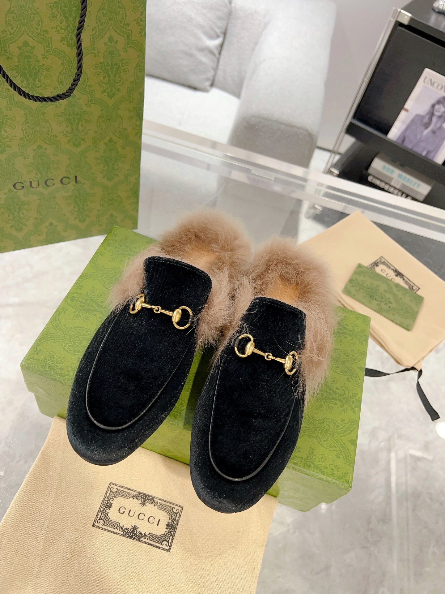 Gucci Pół kapcie Klapki buty mules Letnie kapcie Prawdziwa skóra Jagnięca Kolekcja jesienna/zima Fashion